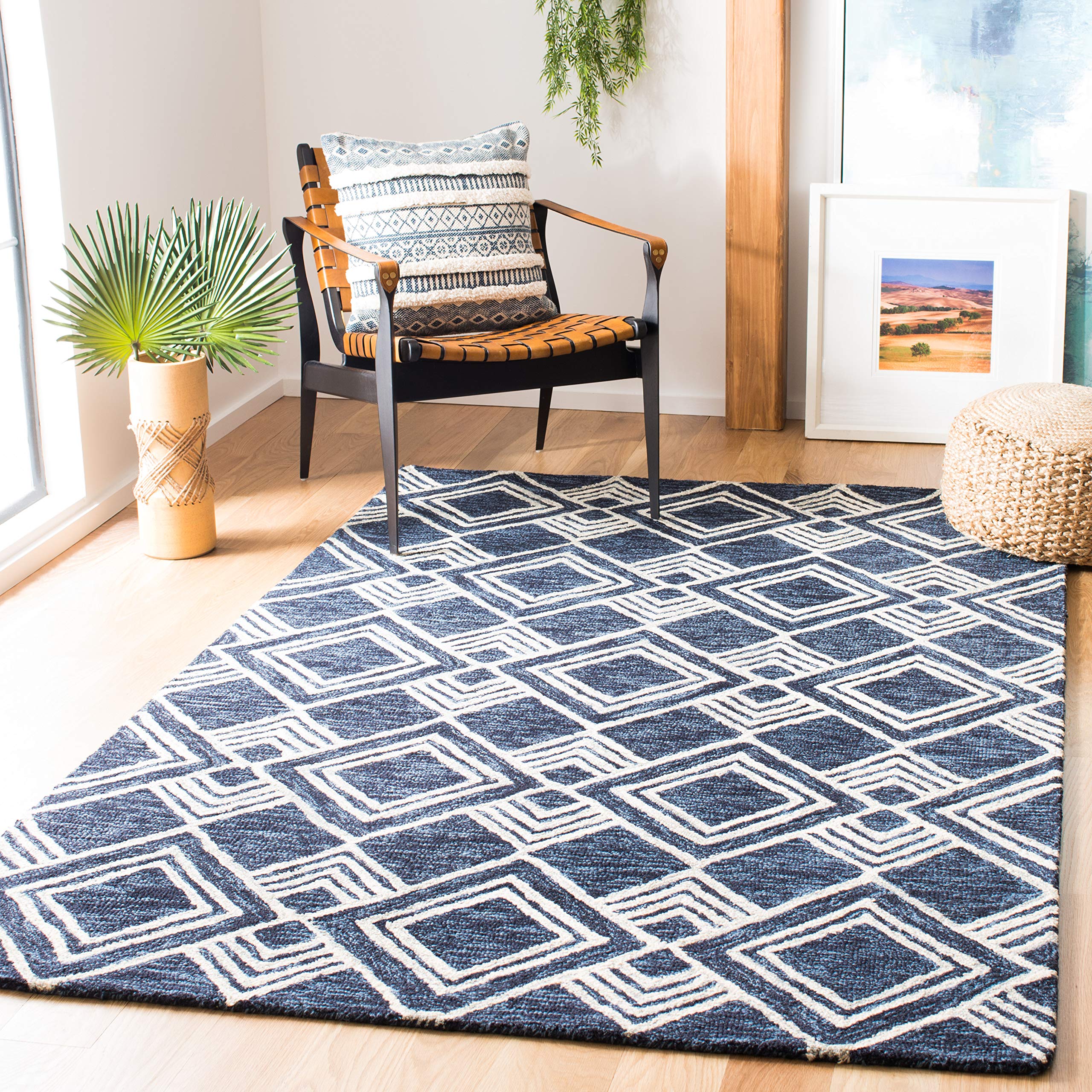 SAFAVIEH Micro-Loop Collection Handmade Moroccan Wool Accent Rug - 4' x 6' Navy & Ivory Tribal Design, Non-Slip Durable for High Traffic Areas | Perfect for Entryway, Living Room, Bedroom Decor (MLP154N)