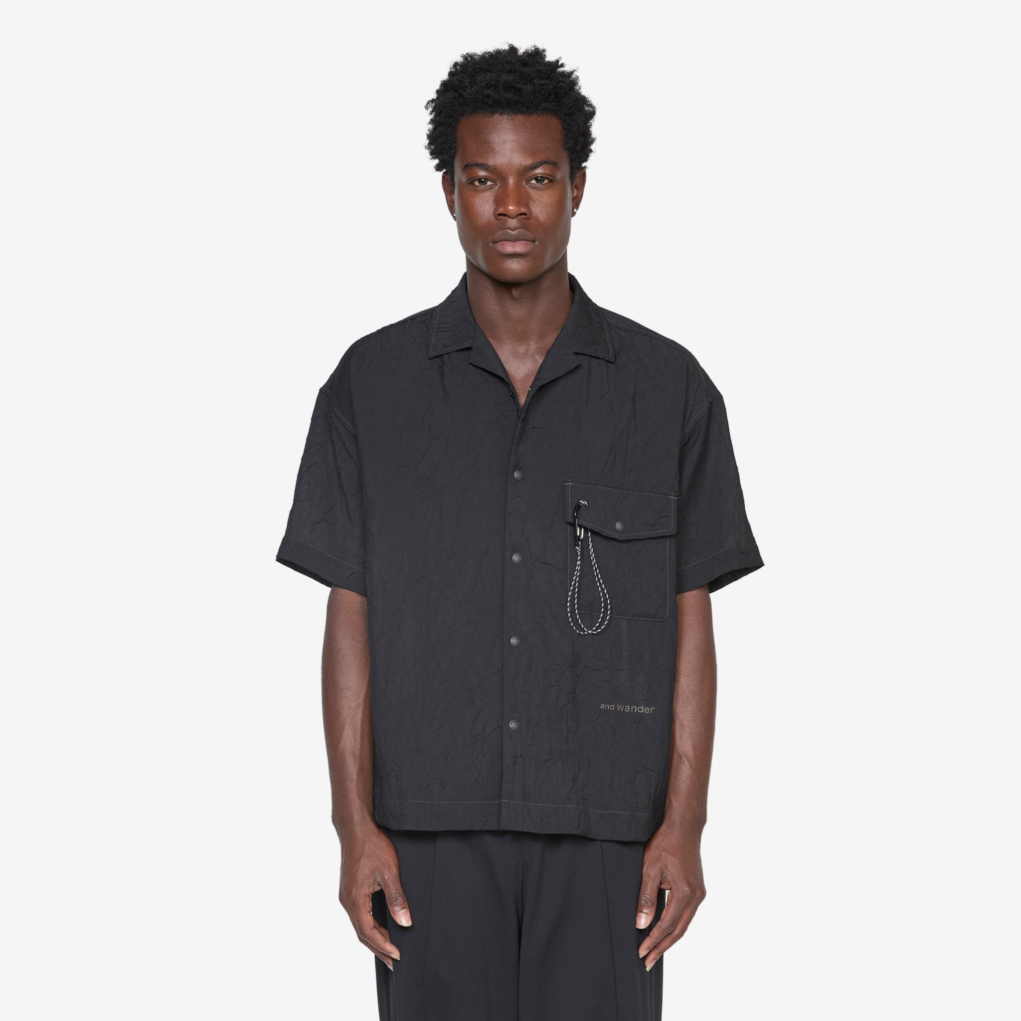 Men's Black Washer Pleated Open Short Sleeve Shirt - Casual Summer Wear for Outdoor Activities & Office