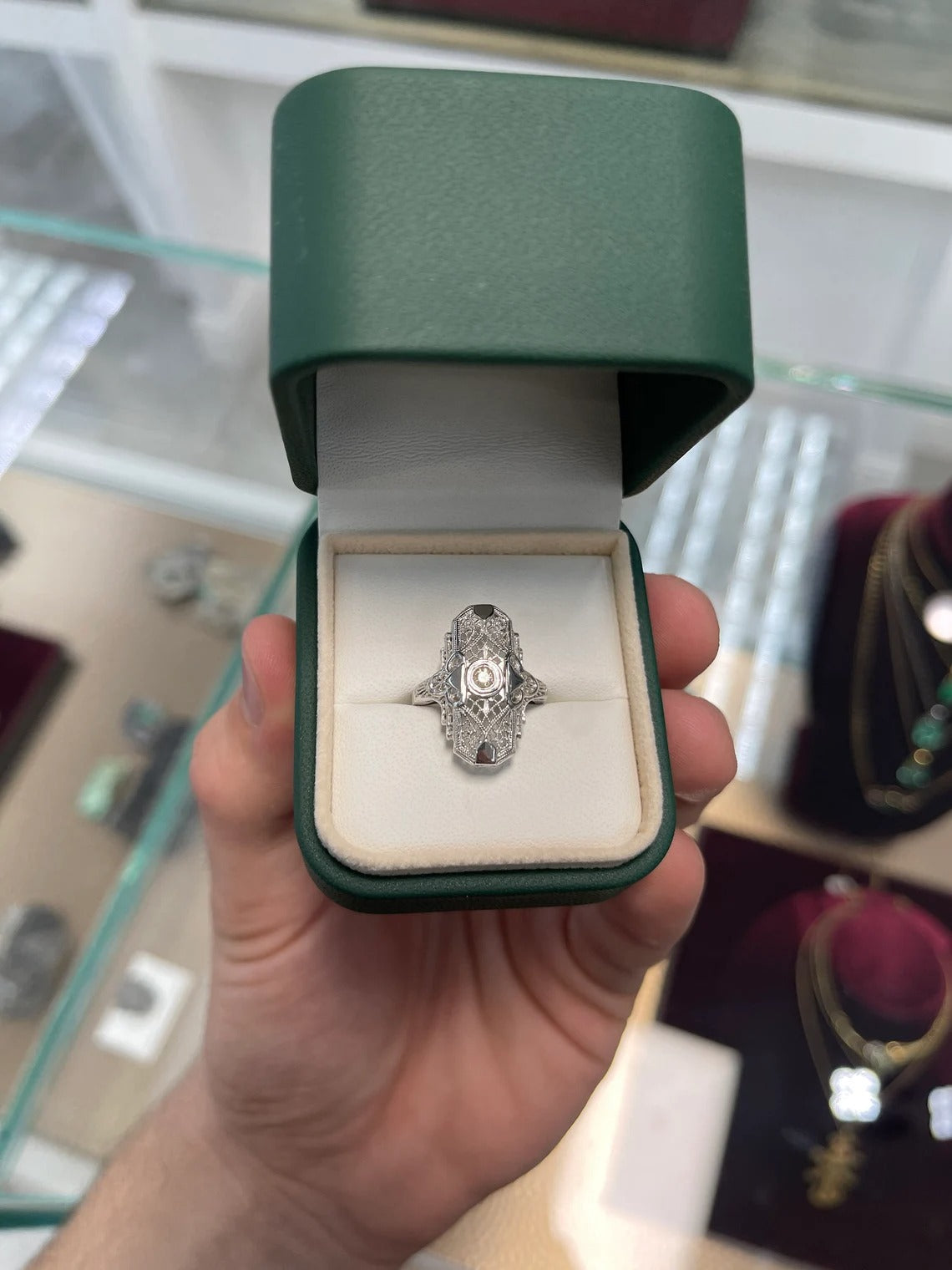 Vintage Art Deco 0.20ct Diamond Cocktail Ring in 14K Gold with Filigree & Milgrain Detailing - Perfect for Weddings, Anniversaries & Special Occasions