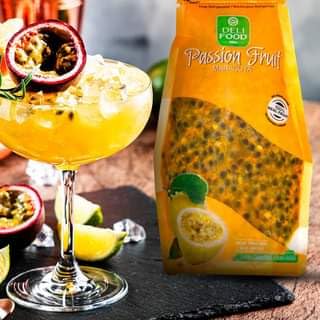 Organic Maracuya Passion Fruit Pulp with Seeds - No Added Sugar, 100% Natural for Juices, Cocktails, Smoothies | Perfect for Tropical Drinks, Desserts, Sauces & Healthy Snacks | Rich in Vitamins & Antioxidants | Great for Summer Refreshments, Party Mixers & Breakfast Bowls (Pack of 1)