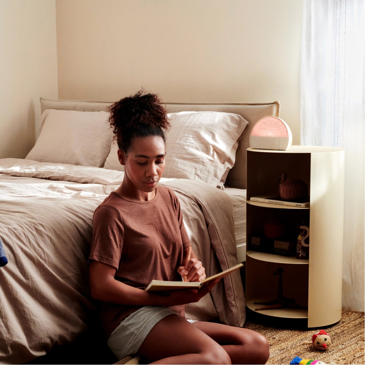 Hatch Restore 2 Smart Sunrise Alarm Clock with White Noise Sound Machine - Wake Up Naturally with Sunrise Simulation & Sleep Sounds for Better Sleep & Relaxation - Perfect for Bedrooms, Nurseries, and Meditation Rooms