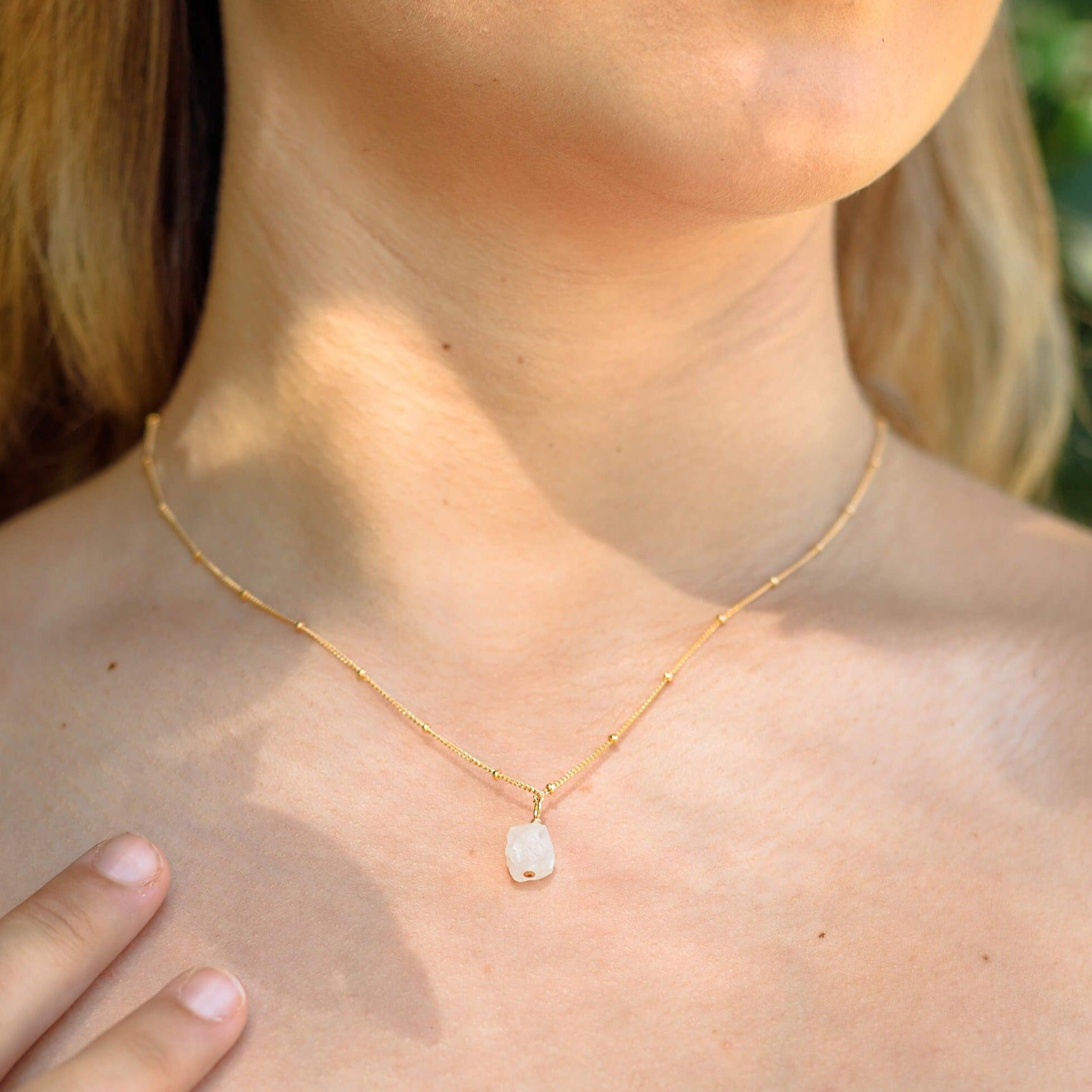 Natural Tiny Raw Rainbow Moonstone Pendant Necklace for Women - Elegant Boho Jewelry for Everyday Wear, Gift Giving & Spiritual Healing