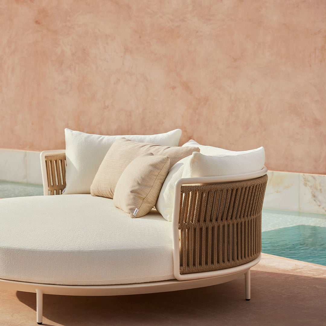 Amba Woven Daybed - Modern Rattan Sofa Bed for Indoor & Outdoor Use - Perfect for Patio, Garden, or Living Room Relaxation