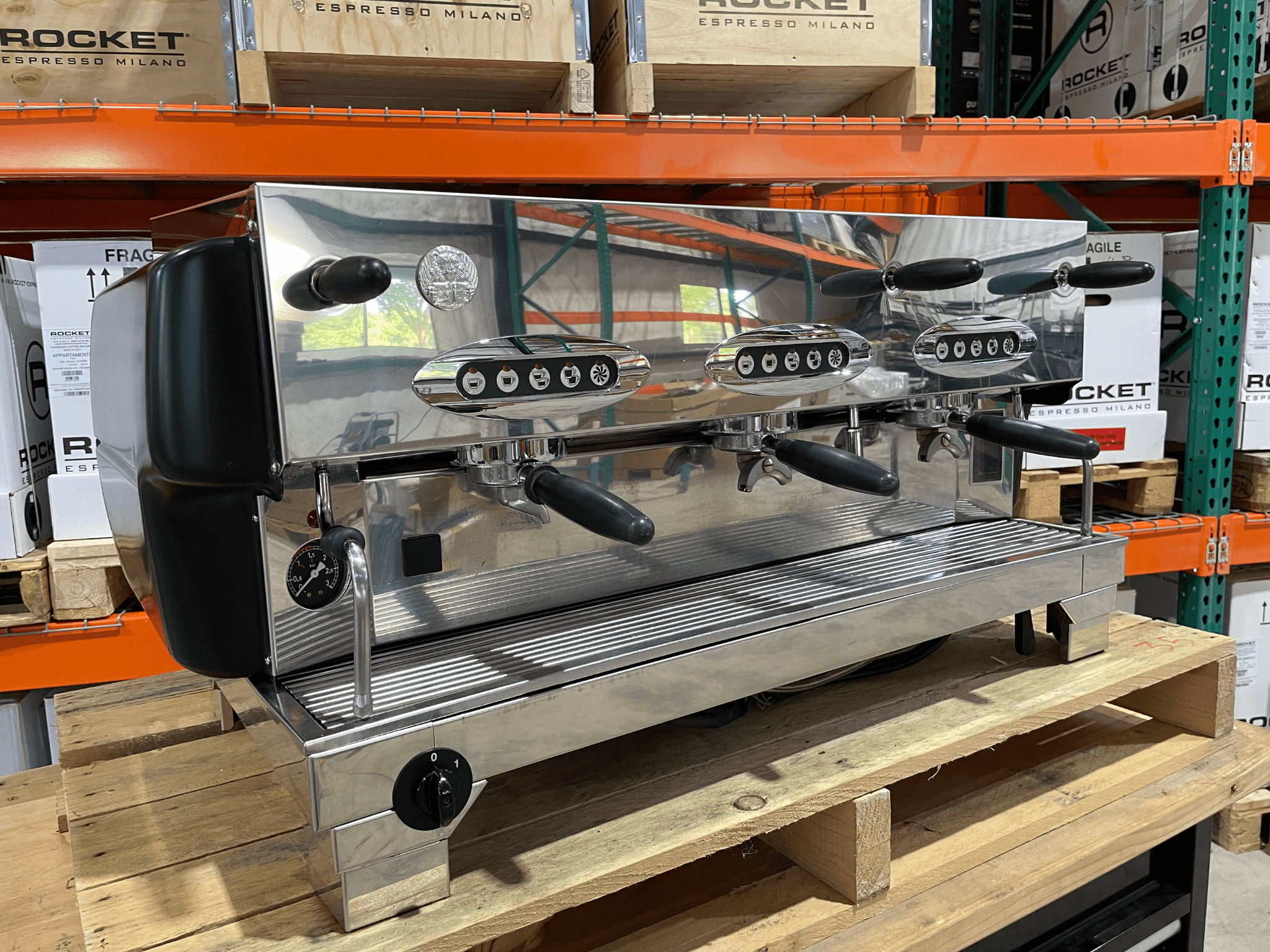 80E 3 Group Black Coffee Machine - Commercial Espresso Maker for Cafes, Restaurants & Offices - Perfect for Baristas & Coffee Shops