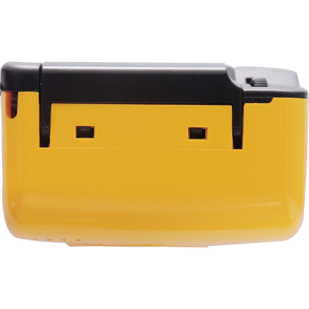 Kodak M35 Film Camera with Built-in Flash - Retro 35mm Point & Shoot Camera for Photography Enthusiasts (Yellow) - Perfect for Travel, Parties & Vintage Photography