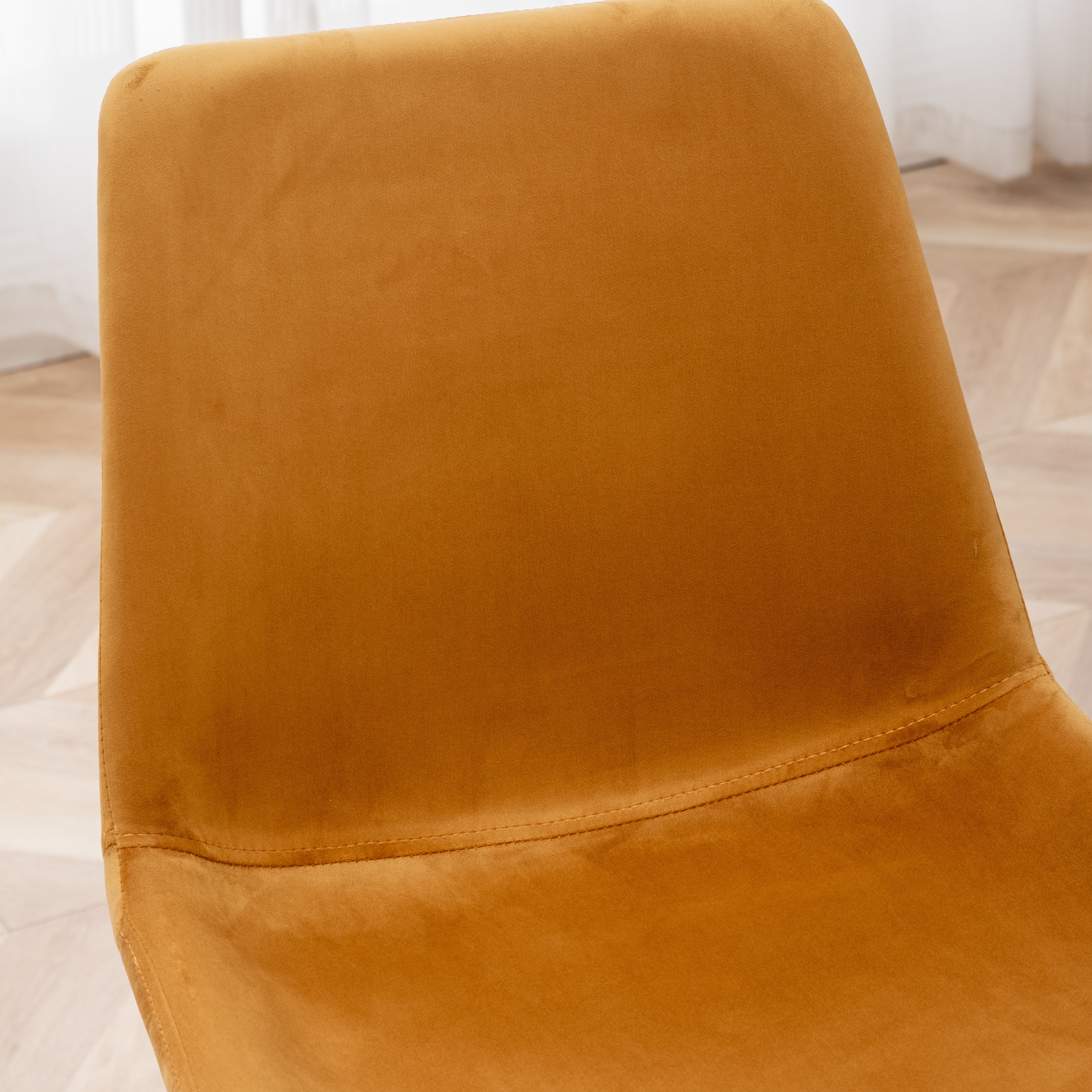 Roundhill Furniture Aufurr Modern Velvet Dining Chairs - Set of 2 Gold Upholstered Accent Chairs for Dining Room, Kitchen, or Home Office - Comfortable Mid-Century Style Seating