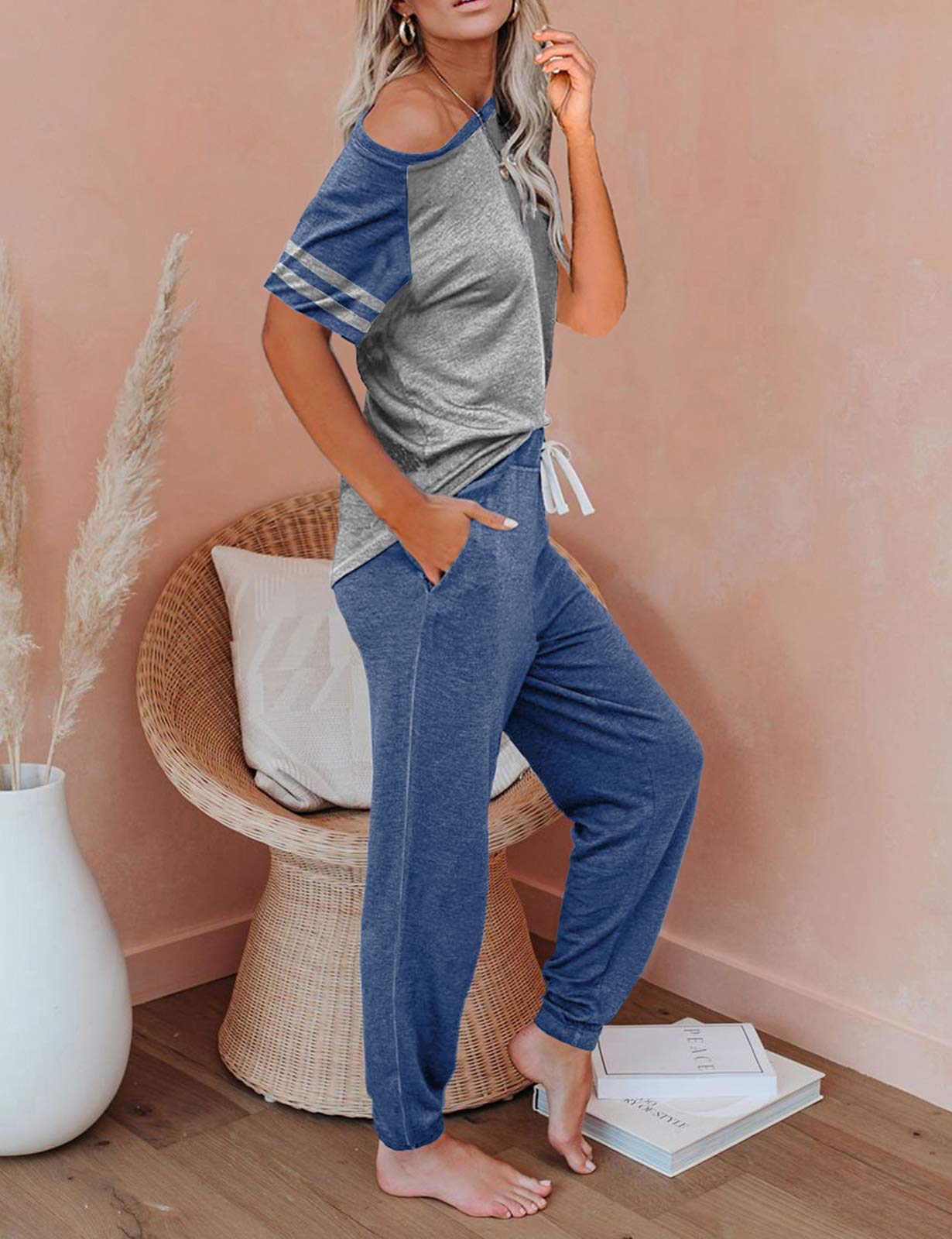 Women's AUTOMET Lounge Set - 2-Piece Jogger Pajama Outfit for Home & Travel