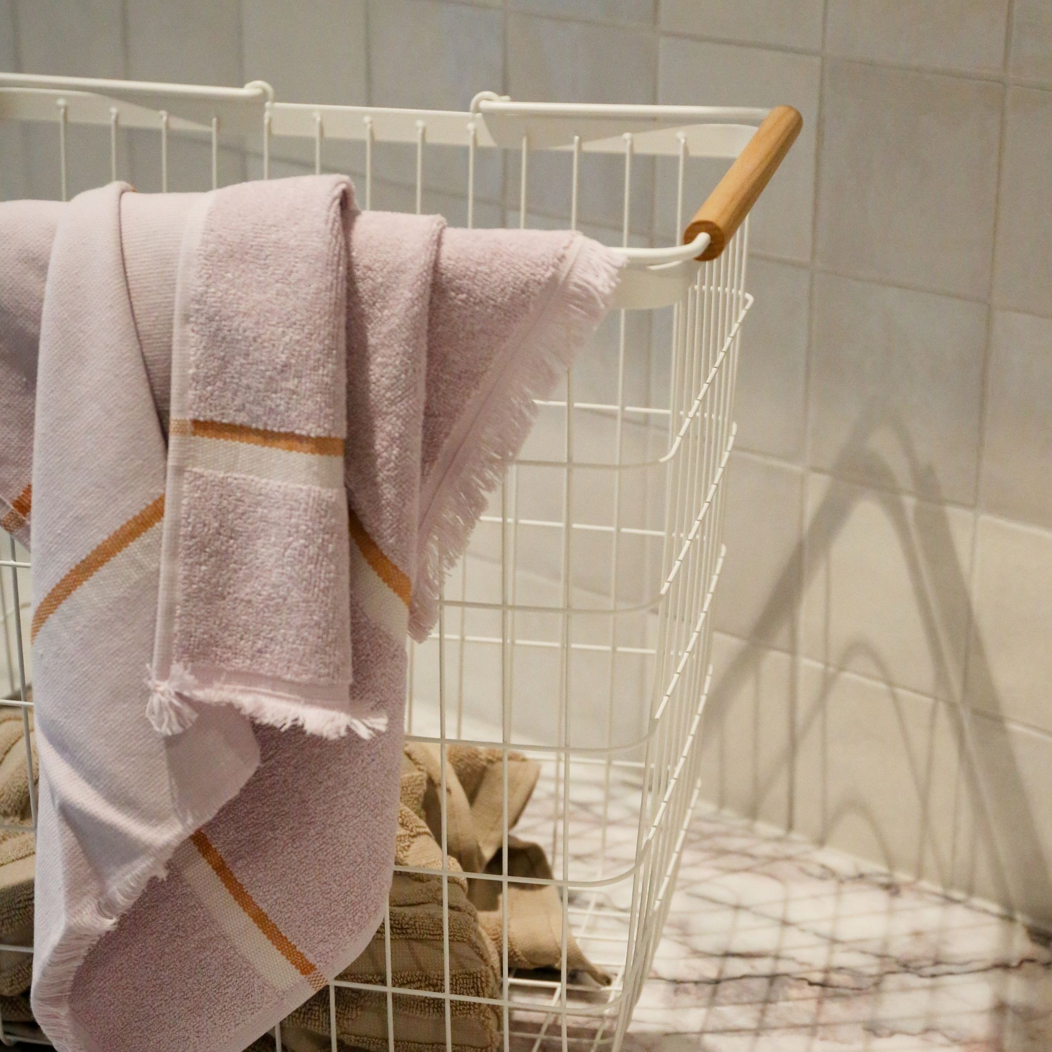 YAMAZAKI Tosca Large White Laundry Wire Basket - Stylish Storage for Clothes, Towels & Bedding - Perfect for Bedroom, Bathroom & Laundry Room Organization
