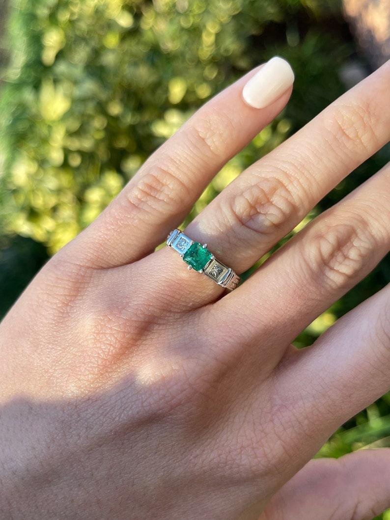 1.20tcw Fine Quality Asscher Cut Emerald & Princess Cut Diamond 3 Stone Ring in 18K Gold - Perfect for Engagement, Wedding, Anniversary & Special Occasions