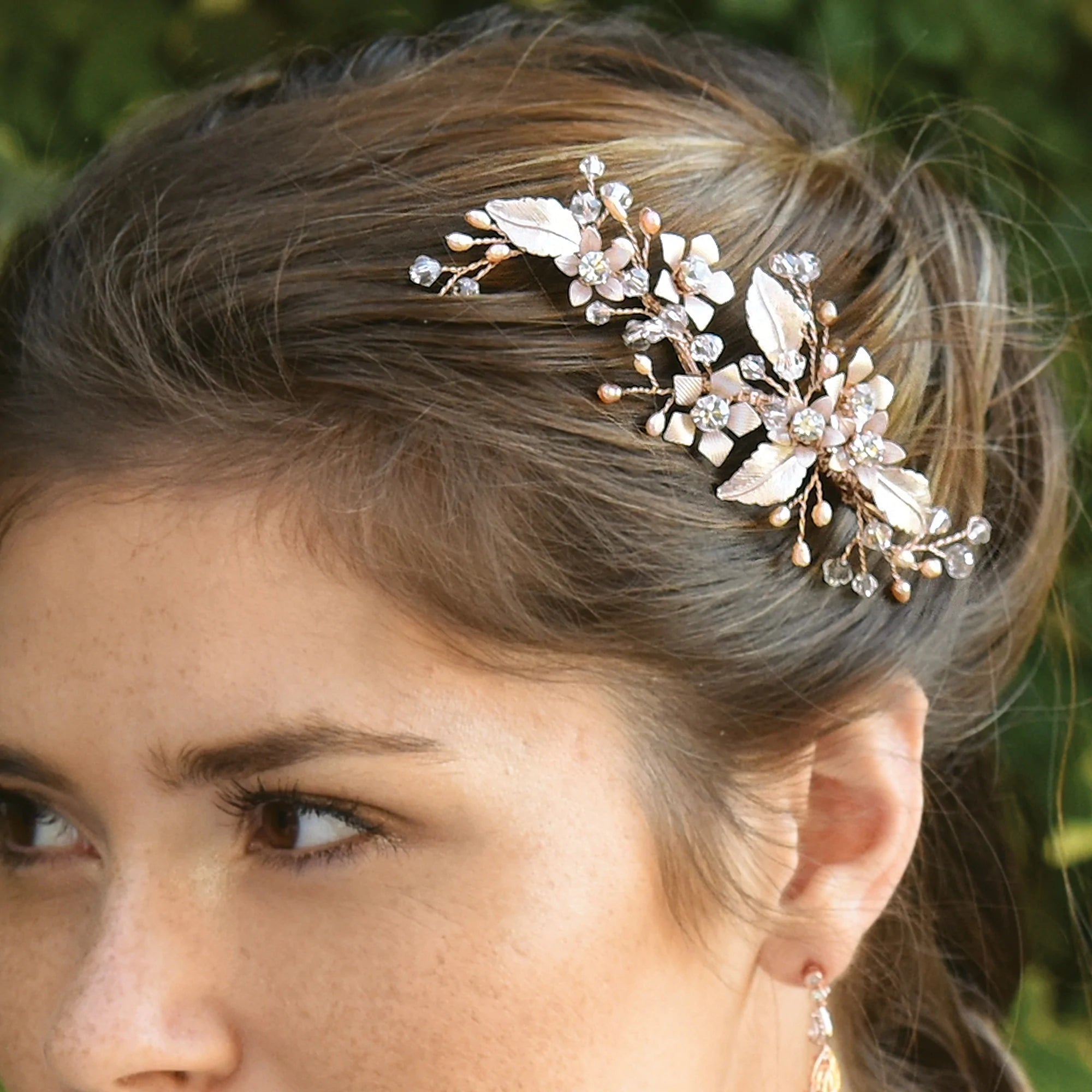 Elegant Rose Gold Wedding Hair Clip with Sparkling Crystals & Blush Pearls - Perfect for Bridal Accessories, Prom, Formal Events & Special Occasions