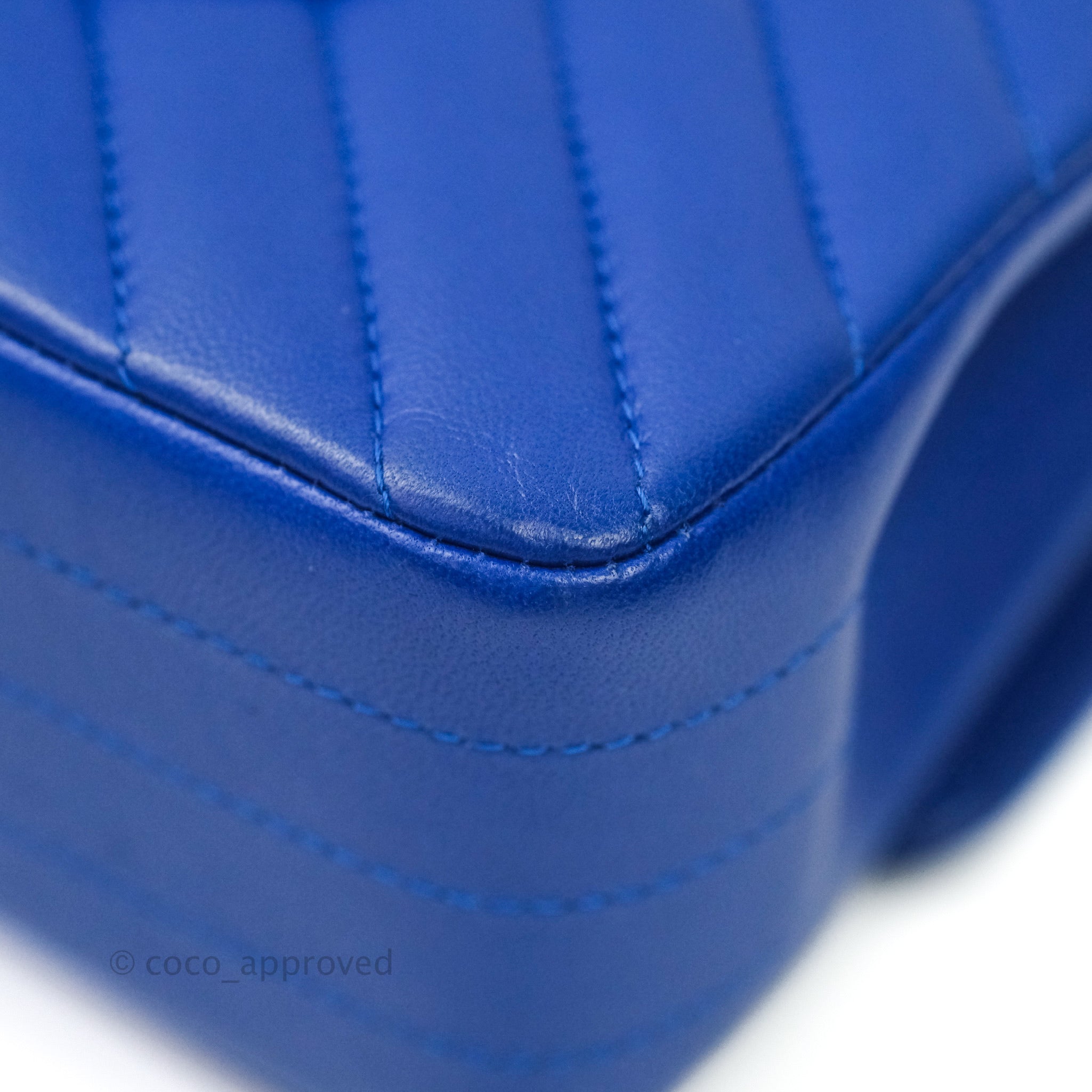 Chanel Classic Chevron M/L Medium Double Flap Bag in Blue Lambskin Leather with Gold Hardware - Luxury Handbag for Women, Perfect for Parties, Dates & Special Occasions