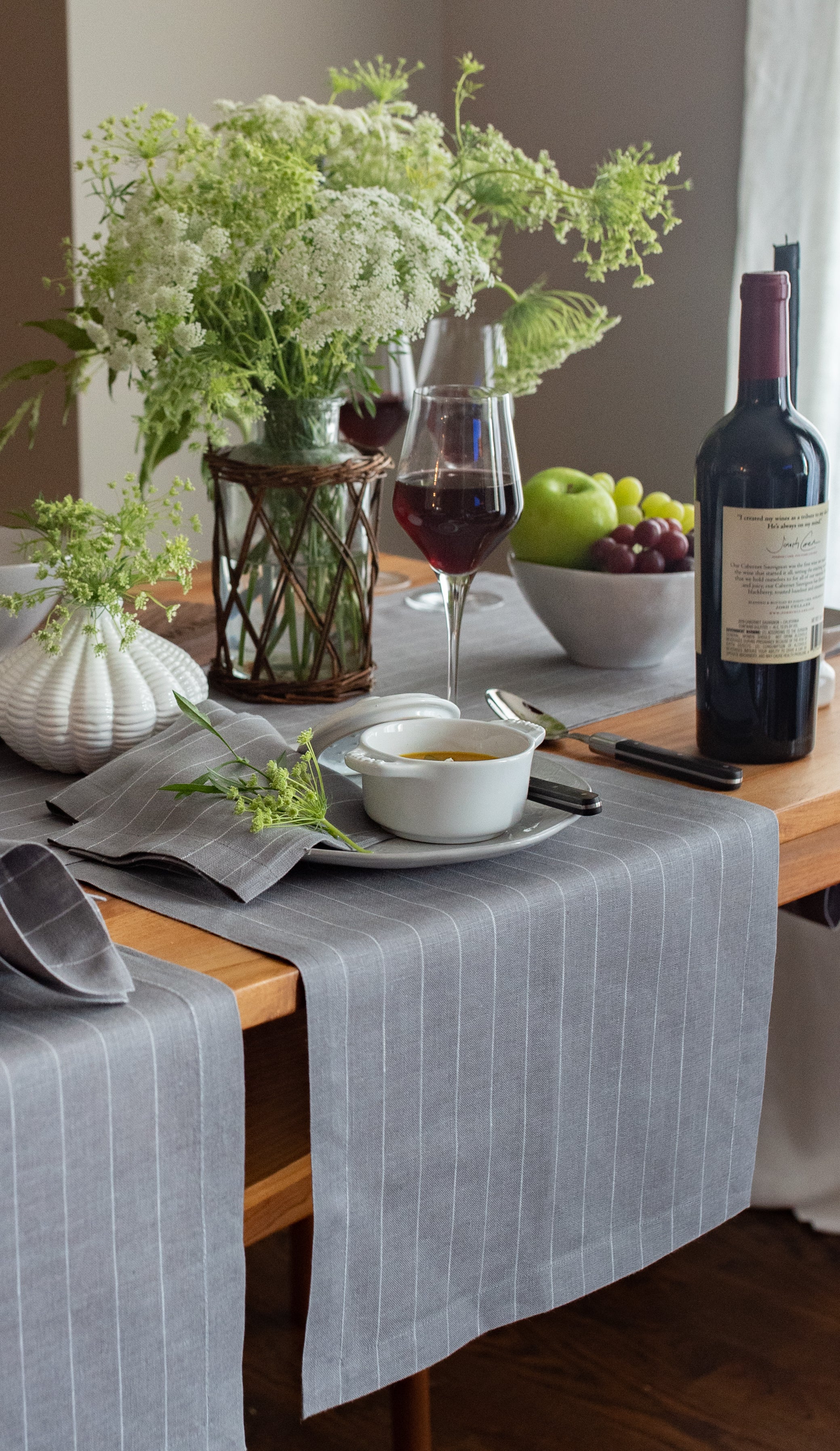 Elegant Pinstripe Placemats Set of 4 - Premium Table Decor for Dining Room, Kitchen & Holiday Entertaining - Washable & Durable Place Settings for Everyday Use & Special Occasions