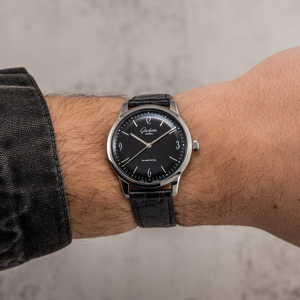 Vintage 1960s Style 39mm Galvanized Black Stainless Steel Watch with Leather Strap - Perfect for Retro Fashion & Everyday Wear