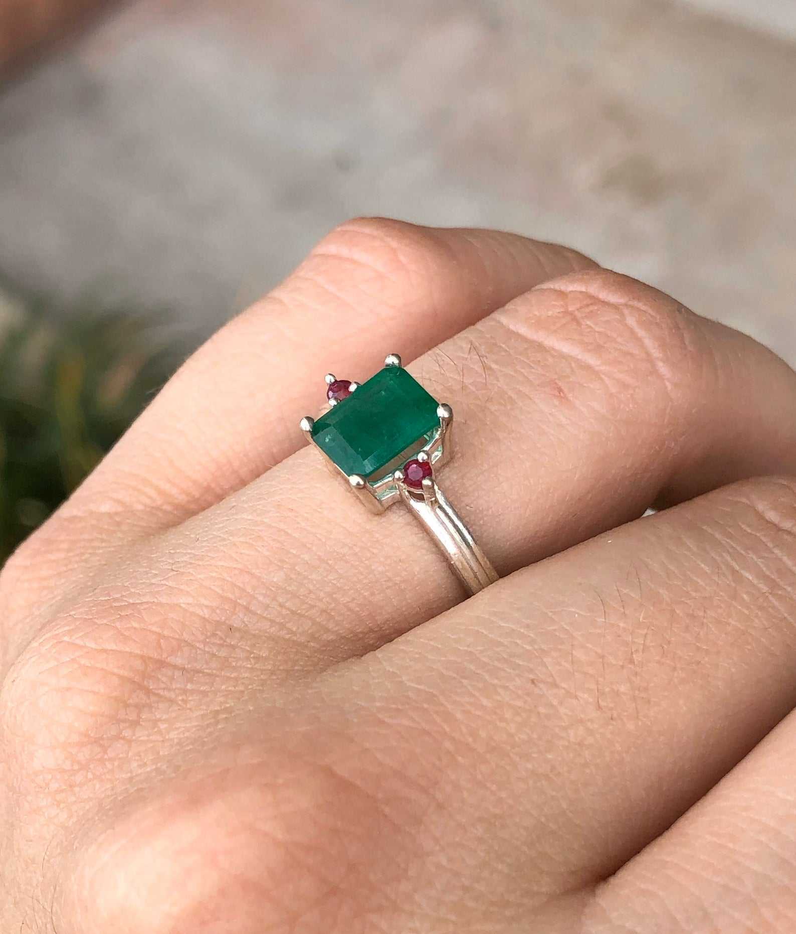1.30 TCW Emerald & Ruby Three Stone Engagement Ring in 925 Sterling Silver - Perfect for Proposals, Anniversaries & Special Occasions