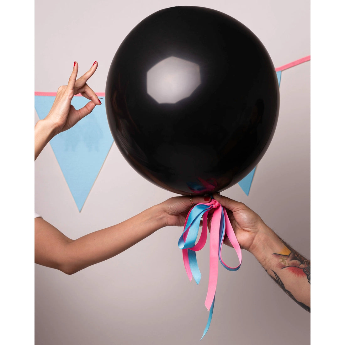 Gender Reveal Balloon Kit - Blue & Pink Confetti Balloons for Baby Shower, Gender Reveal Party Decorations - Perfect for Celebrations, Birth Announcements & Photo Backdrops