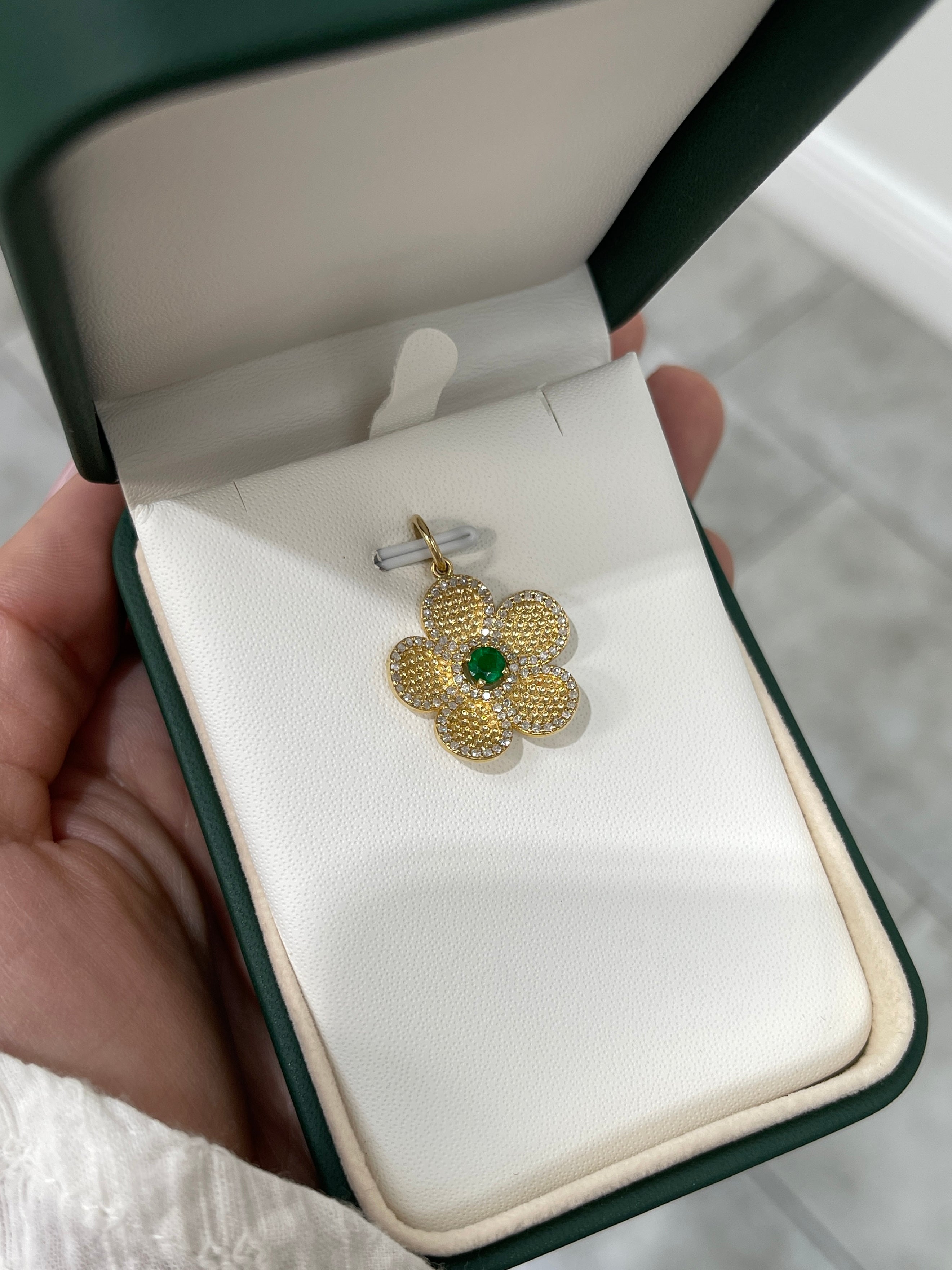0.58tcw 14K Gold Emerald and Diamond Flower Pendant Necklace - Elegant Floral Jewelry for Women, Perfect Gift for Mother's Day, Anniversary & Special Occasions