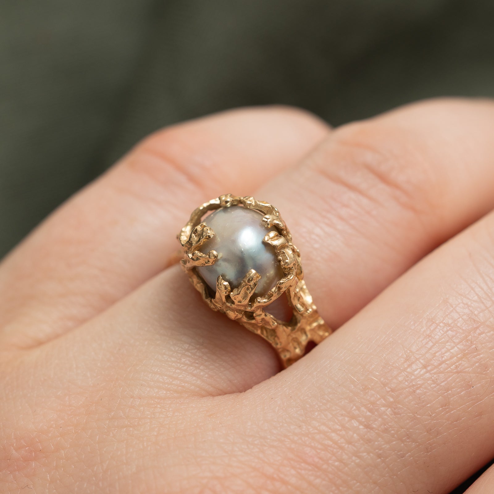 Solitaire Pearl Textured Abstract Ring for Women - Size 6 | Elegant Wedding, Engagement, Anniversary Jewelry Gift | Perfect for Bridal, Party & Special Occasions