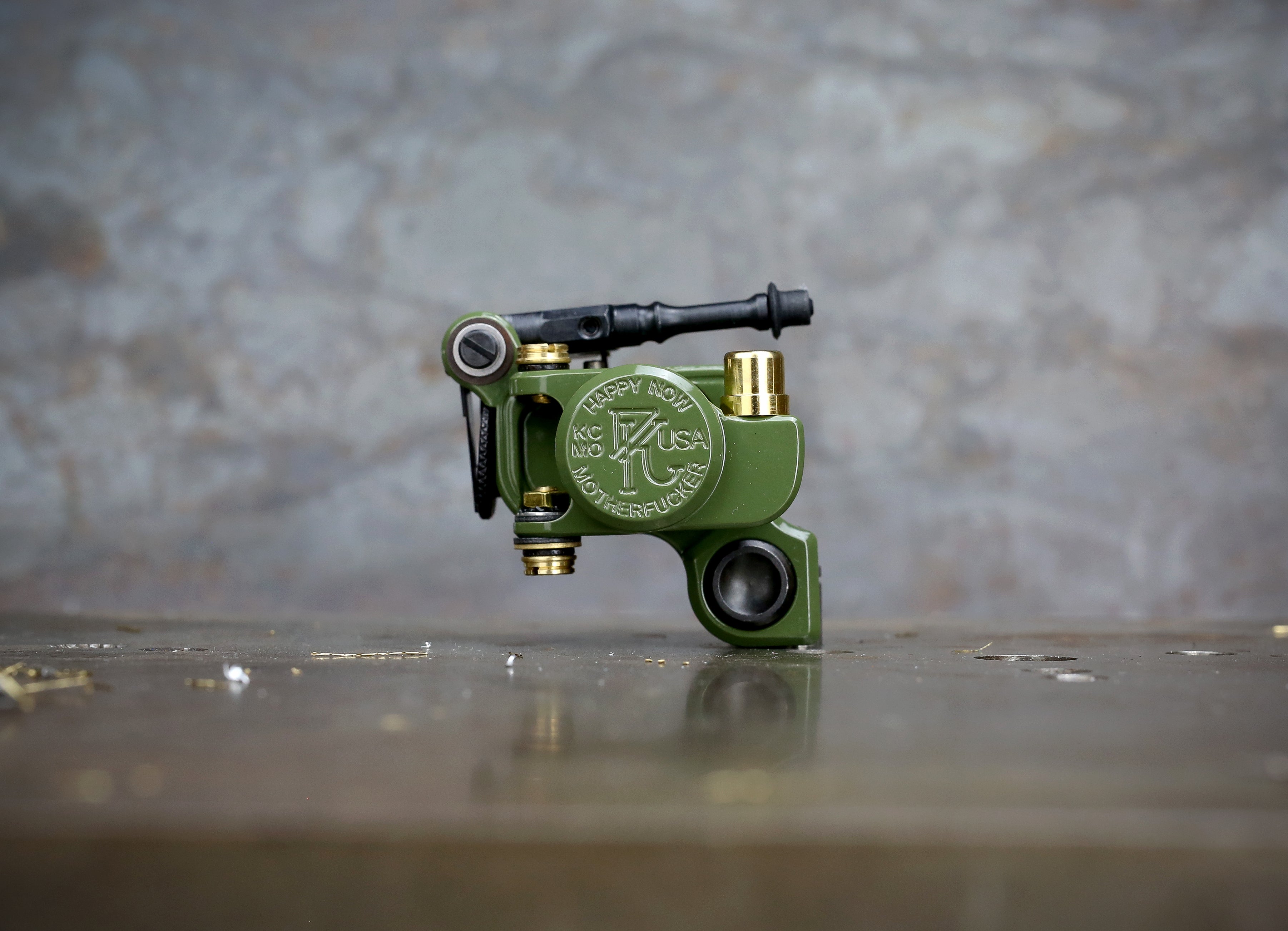 Dan Kubin Sidewinder 46er Featherweight Tattoo Machine - Olive x Olive Aluminum RCA with Clip Cord | Professional Tattoo Equipment for Artists & Beginners | Perfect for Lining, Shading & Detailed Work