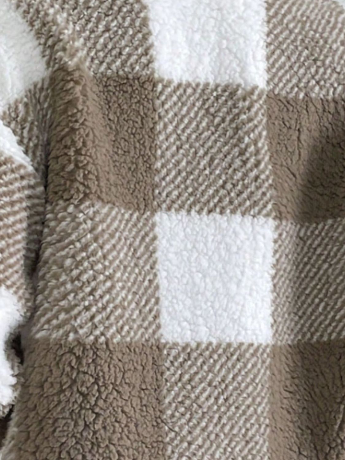 Stylish Plaid Long Sleeve Jacket with Pocket Flap - Trendy Fall & Winter Outerwear for Women - Perfect for Office, Dating & Casual Outings