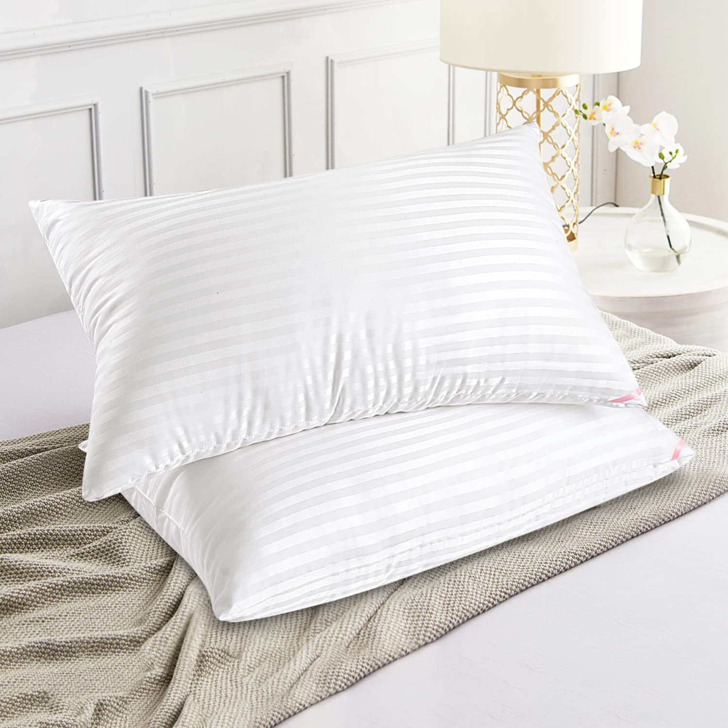 EIUE 4 Pack Bed Pillows for Sleeping - Super Soft Down Alternative Microfiber Pillows for Side & Back Sleepers - Queen Size (White) - Perfect for Home, Hotel, Guest Room & Dorm Use