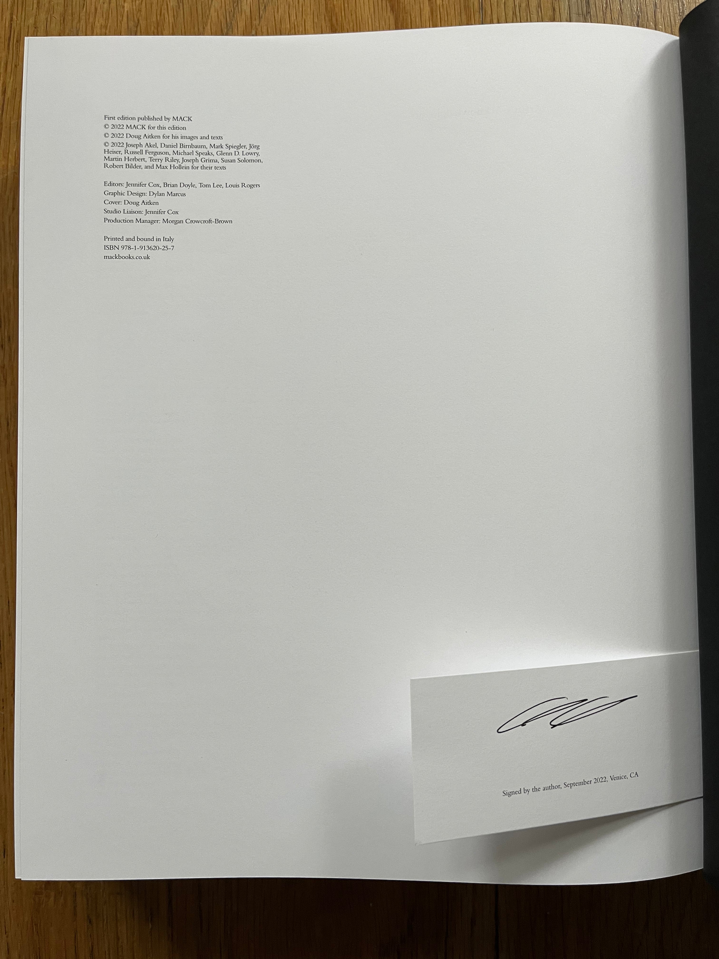Doug Aitken: Art Book Collection 1992-2022 | Contemporary Artist Monograph | Perfect for Art Lovers, Collectors & Interior Decor