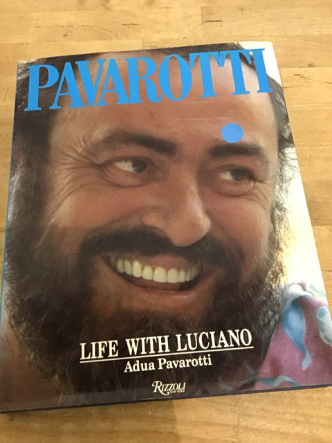 Luciano Pavarotti Biography Book - Life & Career of the Legendary Opera Singer | Perfect for Opera Fans & Music Lovers