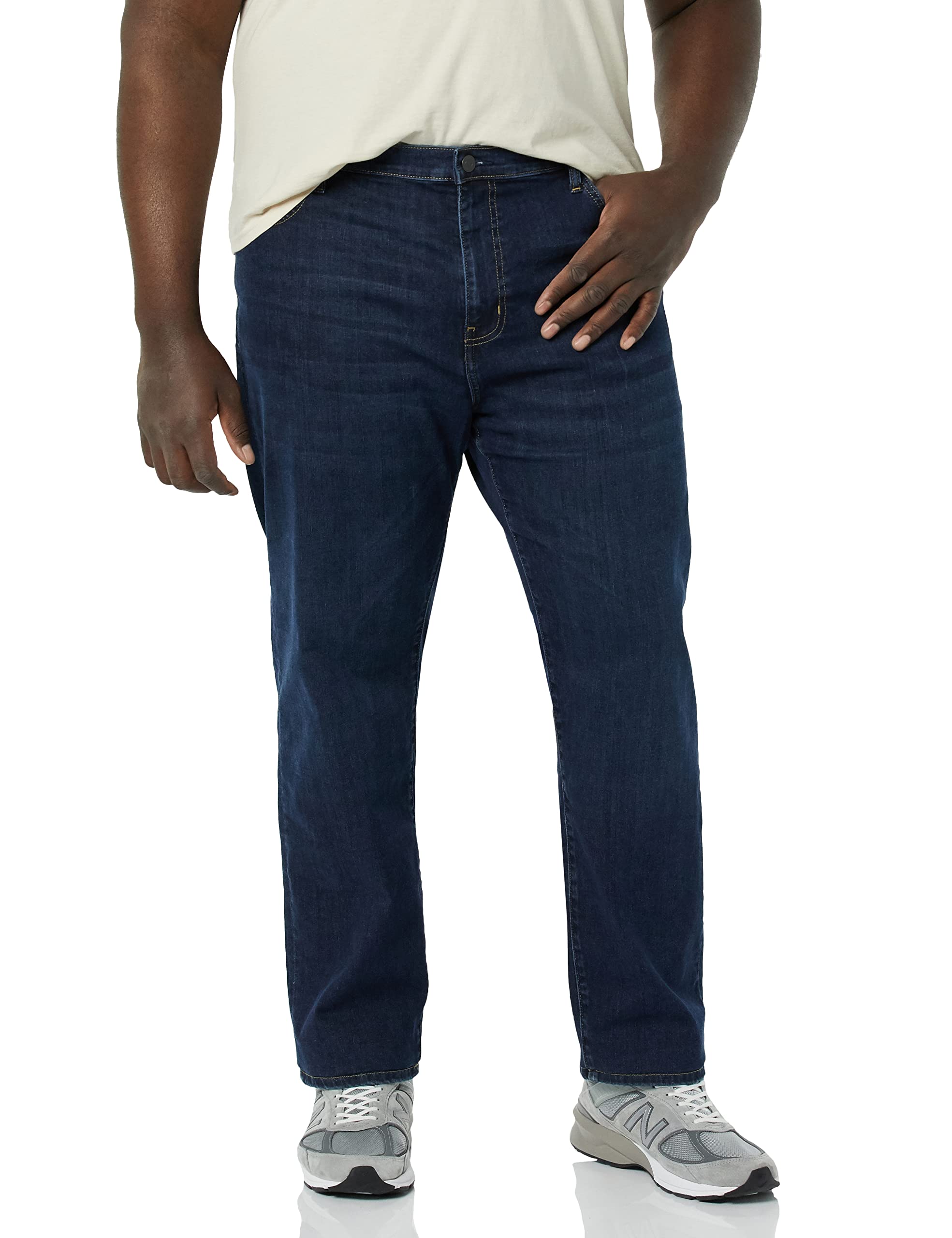 Amazon Essentials Men's Straight-Fit High Stretch Jean - Comfortable Stretch Denim Pants for Work, Casual & Everyday Wear | Durable & Flexible Mens Jeans for Office, Travel & Outdoor Activities