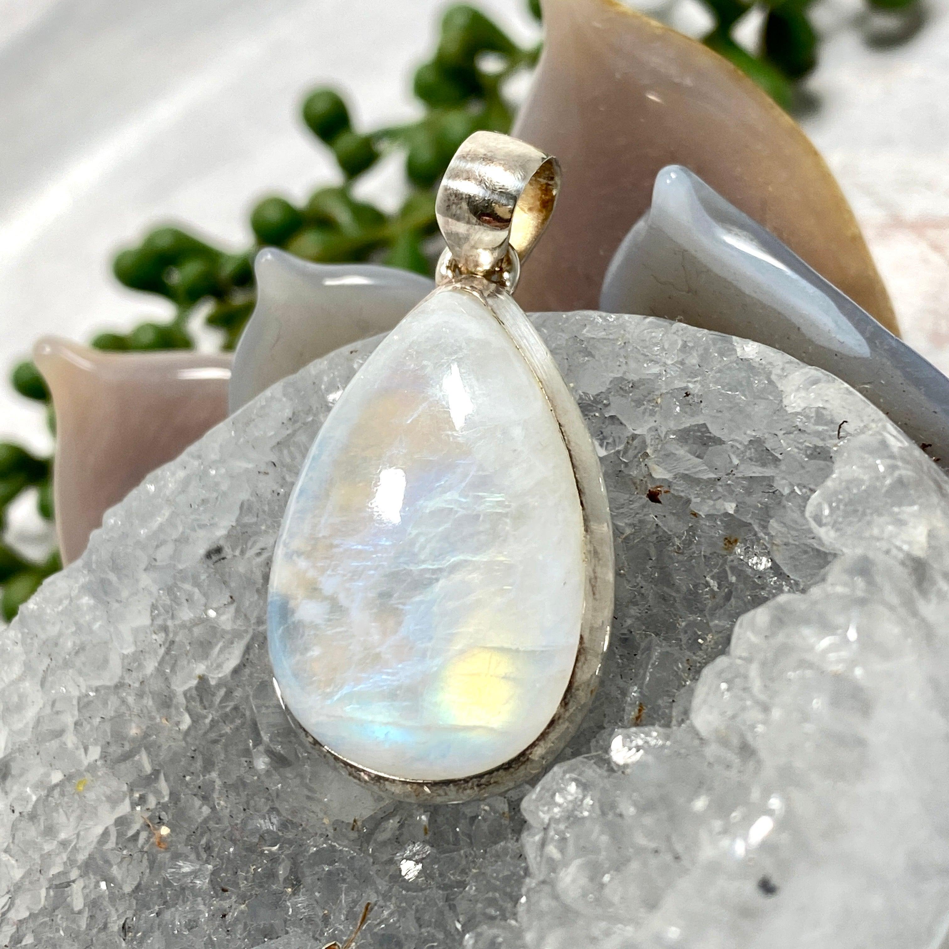Moonstone Teardrop Pendant Necklace KPGJ2796 - Elegant Healing Crystal Jewelry for Women, Perfect for Meditation, Yoga & Spiritual Gifts