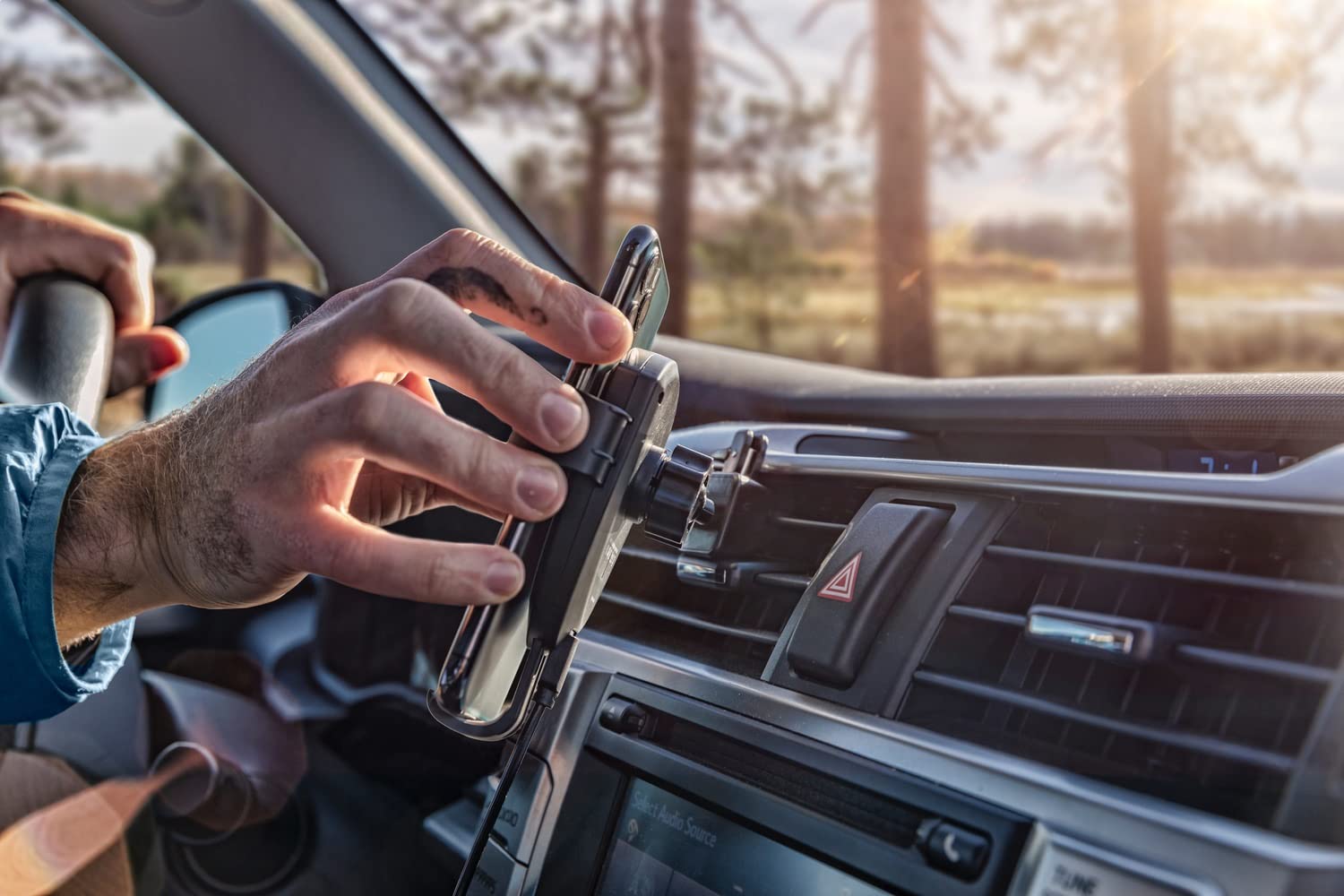 Husky Liners 87003 Wireless Charging Vent Mount Phone Holder for Car - Fast Qi Charging, Universal Phone Compatibility, Secure Grip - Perfect for iPhone, Samsung, Google Pixel (Ideal for Road Trips & Commuting)