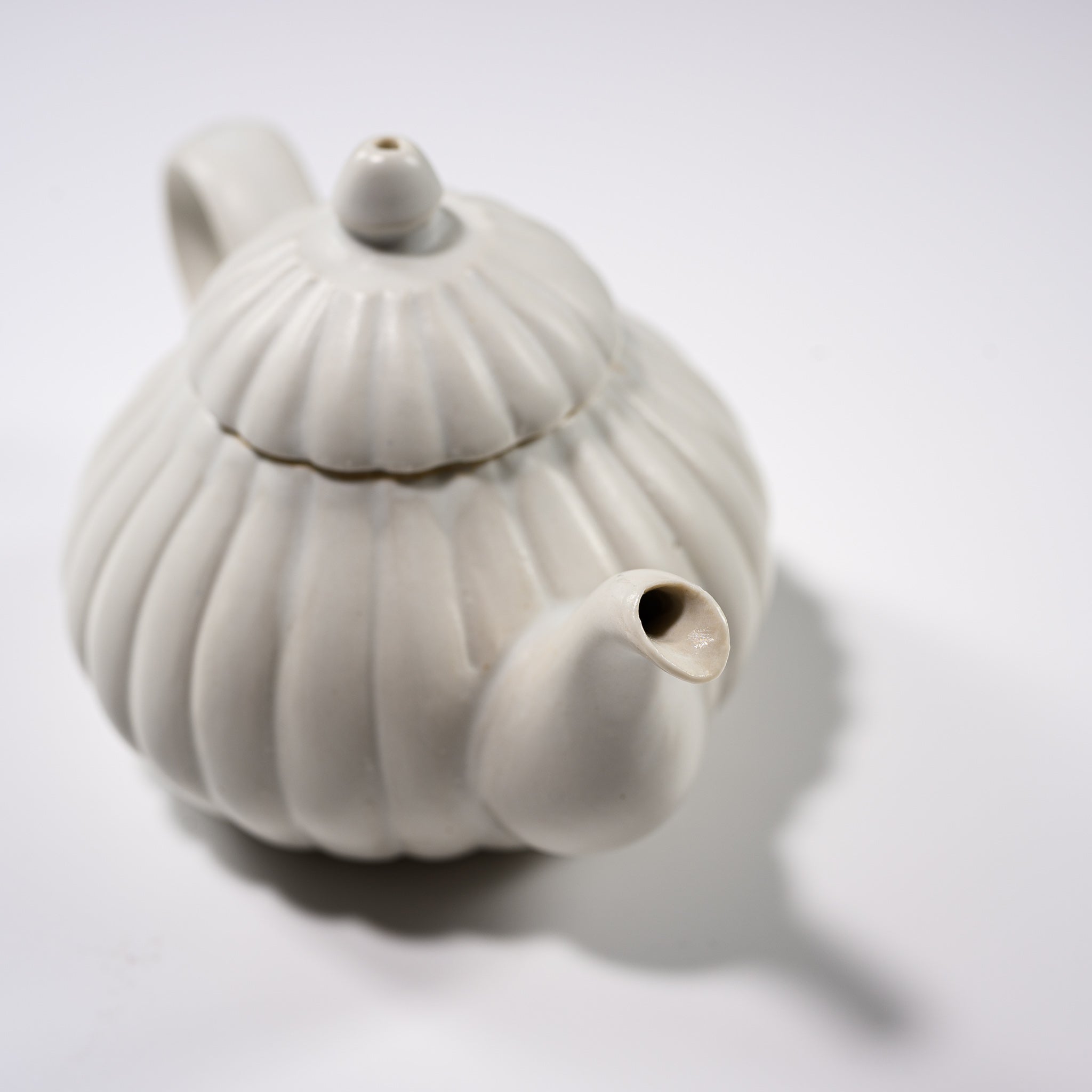 USUKIYAKI Handmade Onion Teapot - Small Japanese Ceramic Teapot for Green Tea, Herbal Tea & Matcha | Perfect for Tea Ceremonies, Home Decor & Gift Giving