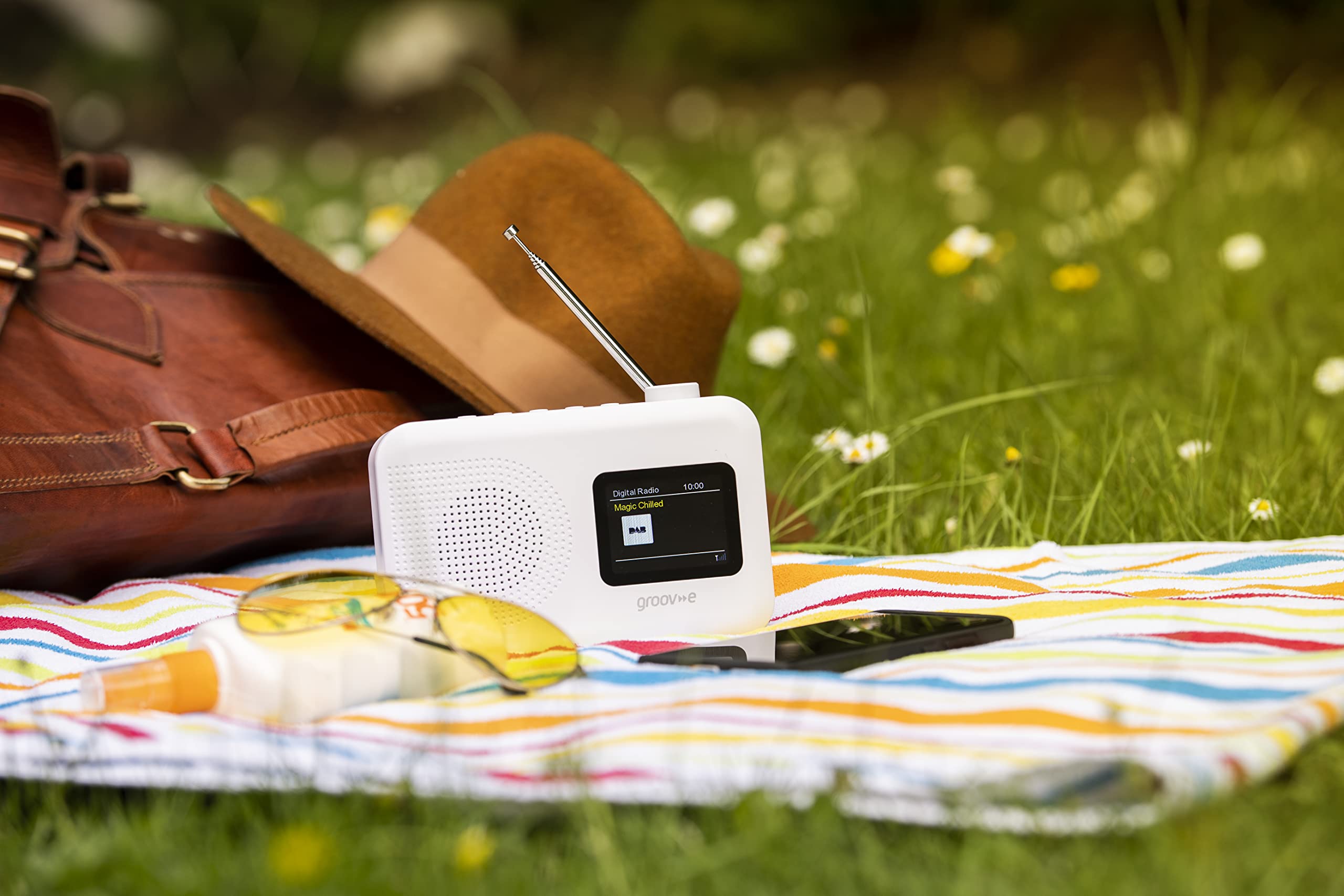 Groove Berlin DAB & FM Digital Radio with Color LCD Screen - Built-in Alarm Clock, Bluetooth, 60 Preset Stations - Portable Battery/Mains Operated - White - Perfect for Home, Office, Travel & Outdoor Use