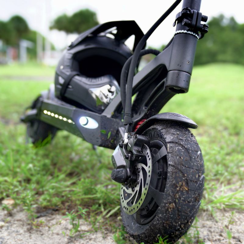 Kaabo MANTIS V2 Fluid Edition Electric Scooter - Open Box & Refurbished - Perfect for Urban Commuting & Last-Mile Transportation