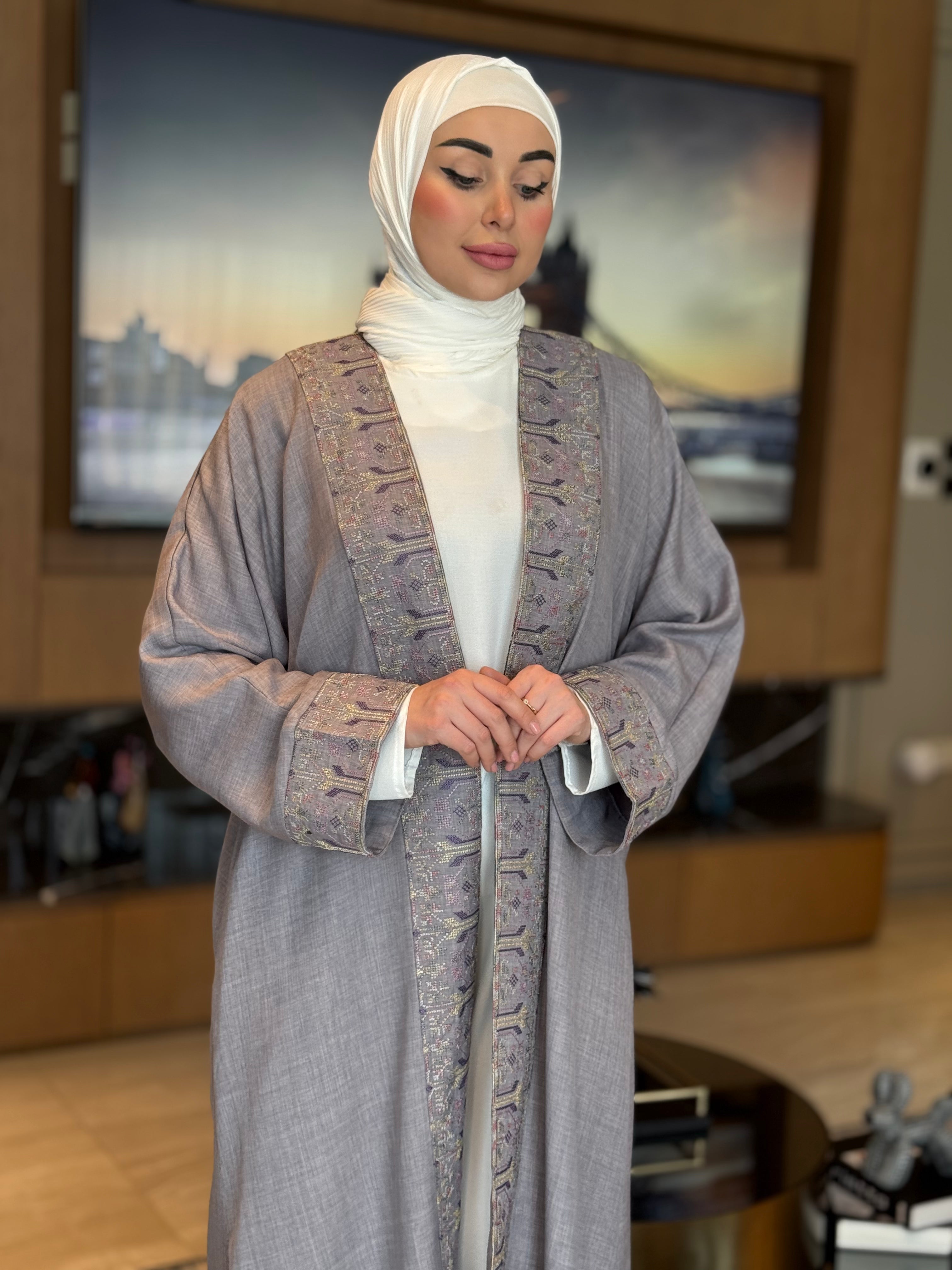 Elegant Classic Open Abaya for Women - Modest Muslim Prayer Dress - Perfect for Mosque, Prayer, and Special Occasions