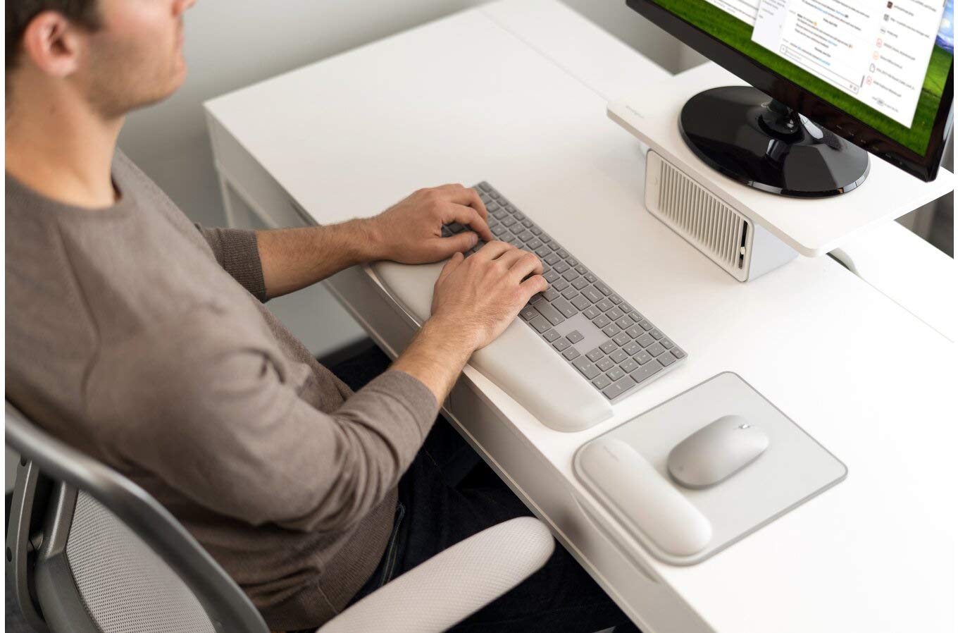 Kensington ErgoSoft Wrist Rest for Slim Keyboard - Grey Faux Leather Ergonomic Support - Contoured Design for MacBook, iMac, Surface & Desktop Computers - Perfect for Home Office & Long Typing Sessions