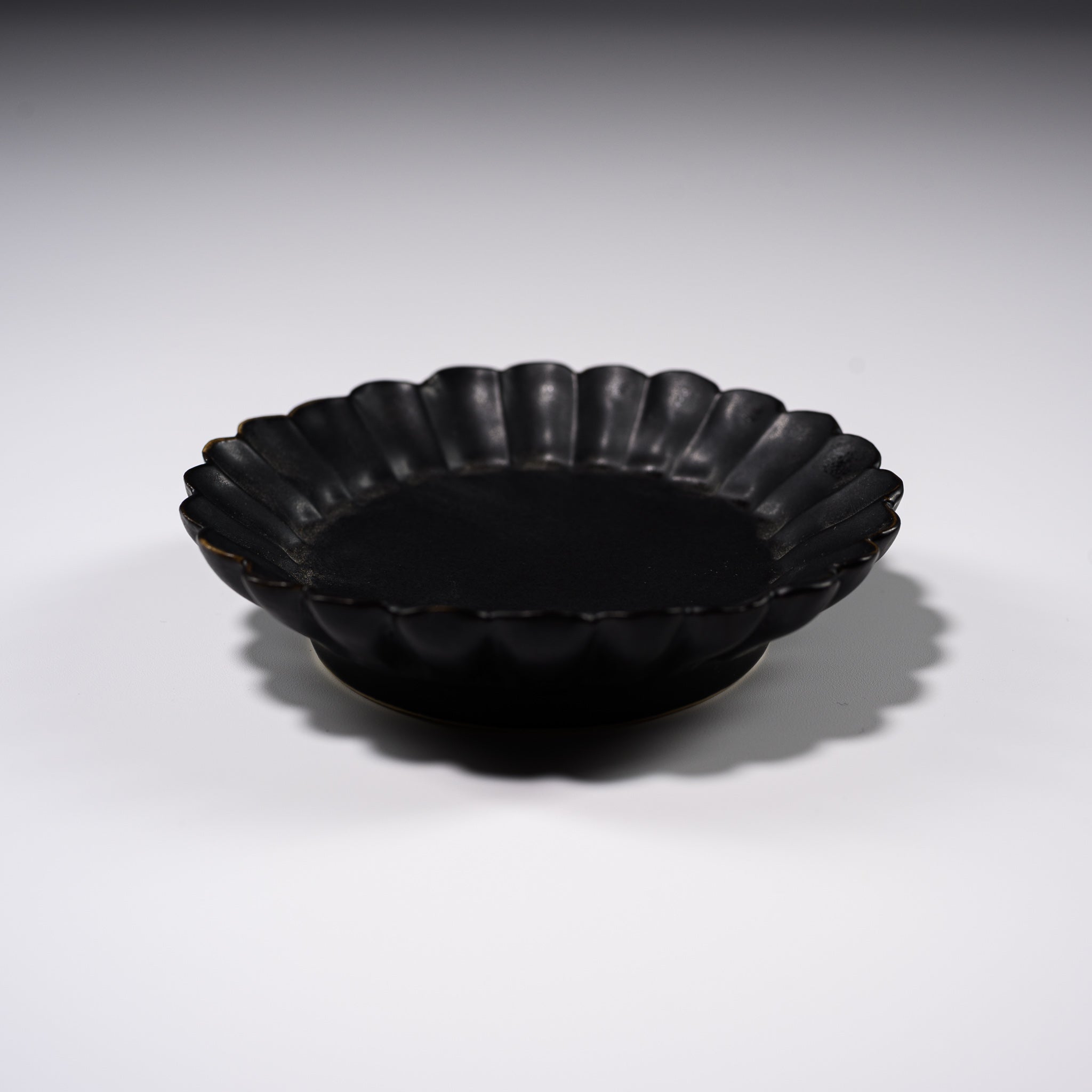 Handmade Usukiyaki Small Dish - Chrysanthemum Pattern Ceramic Appetizer Plate | Japanese Style Mini Serving Dish for Sushi, Soy Sauce, Wasabi & Condiments