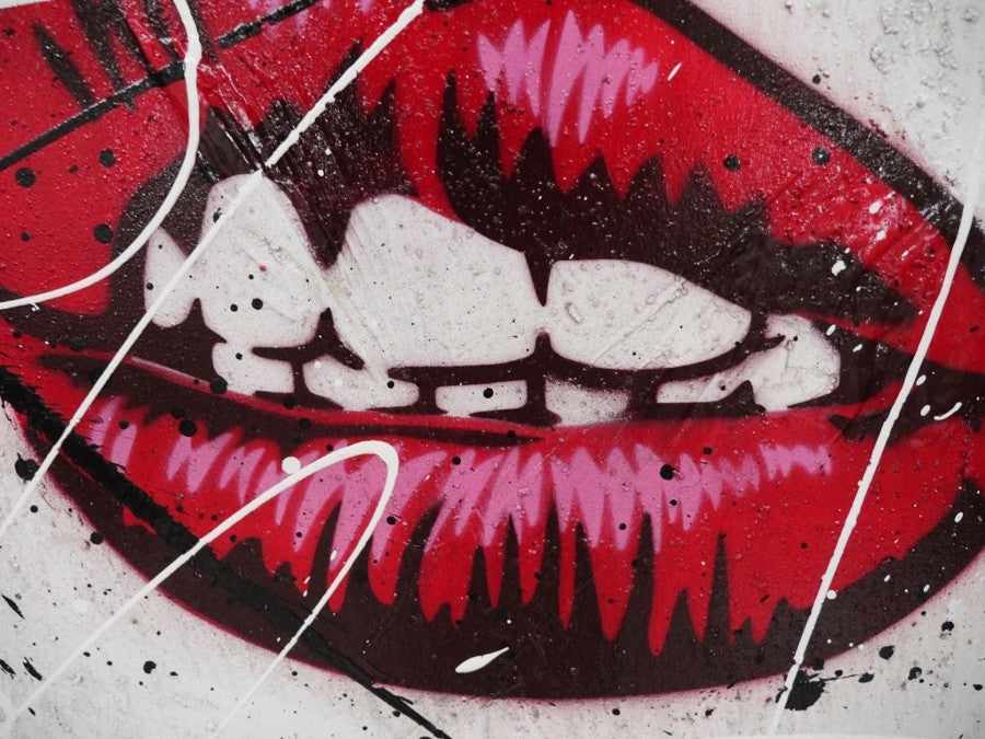 Urban Pop Lips Mouth Art - Trendy Home & Office Wall Decor for Modern Living Spaces