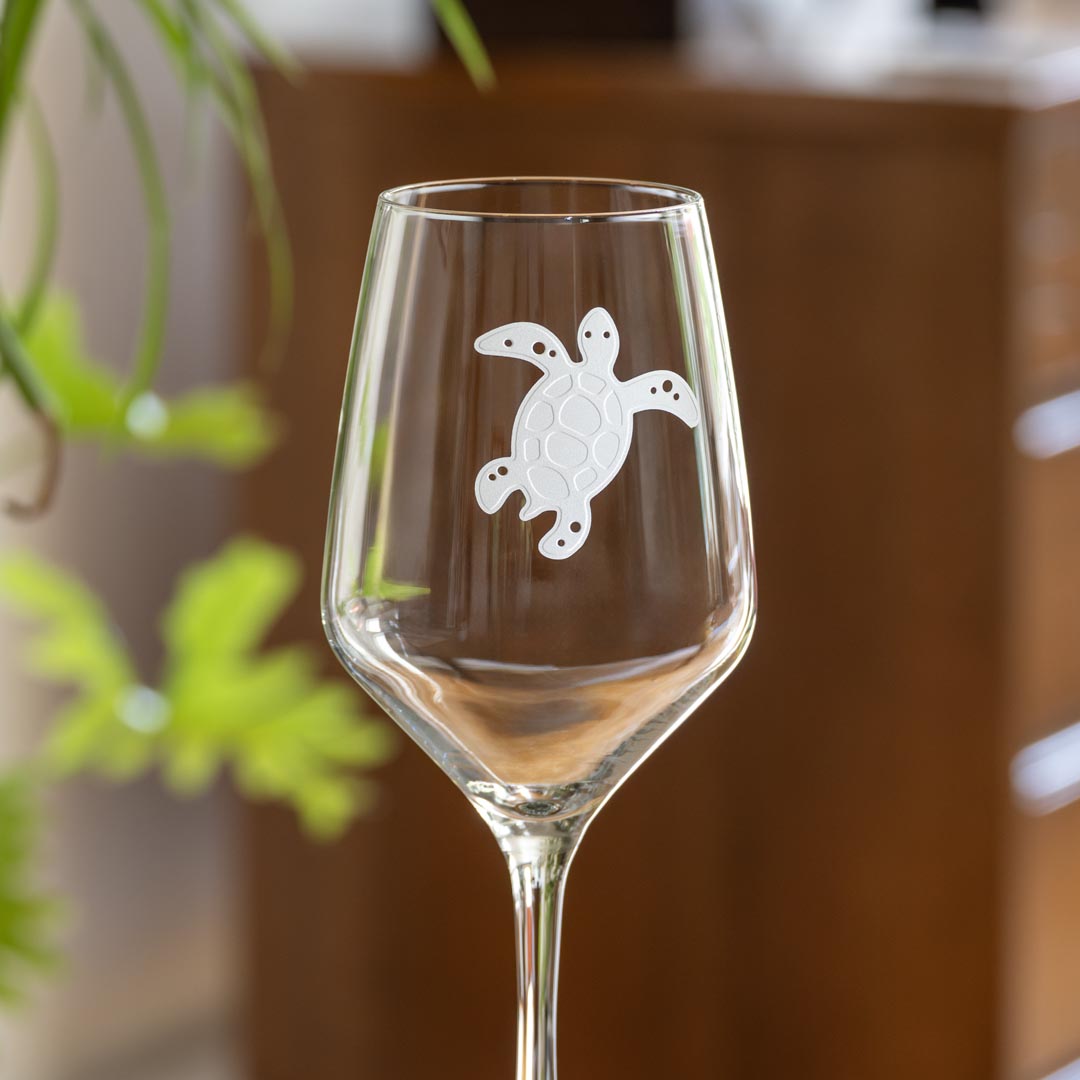 Premium 19.75oz Turtle All-Purpose Wine Glasses Set of 2 - Perfect for Red Wine, Cocktails, and Entertaining at Home or Parties