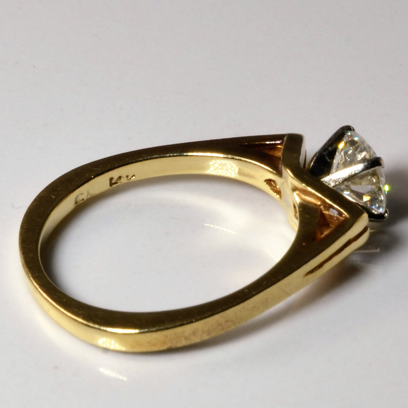 0.67ct Chevron Solitaire Engagement Ring - Size 5.5 - Elegant Wedding Band for Proposals & Anniversaries