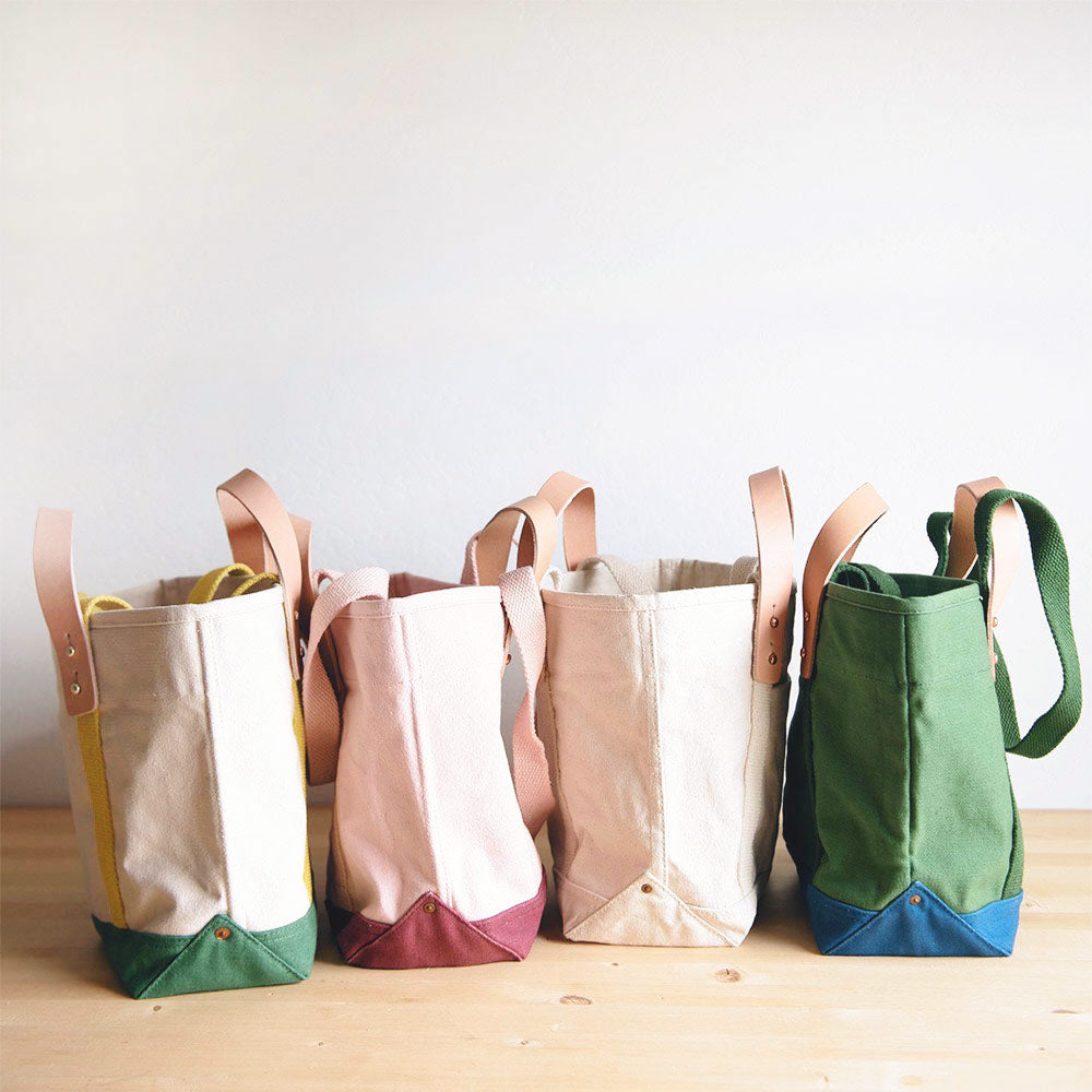 Organic Cotton Canvas Lunch Tote Bag - Reusable Insulated Lunch Box for Work, School & Picnics - Eco-Friendly Food Carrier with Zipper Closure & Shoulder Strap