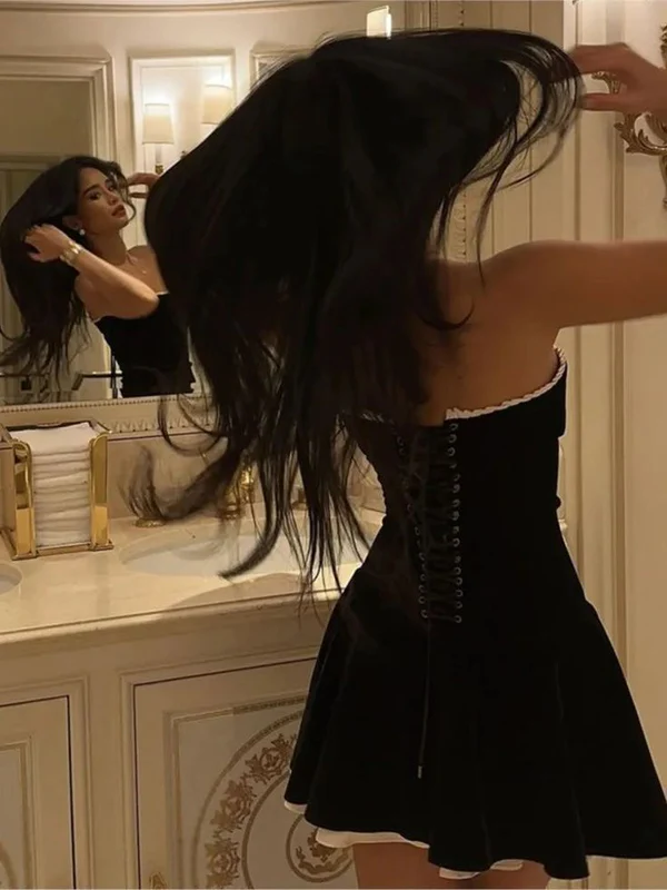 Elegant A-Line Black Strapless Homecoming Dress for 18th Birthday Party - J3878 | Perfect for Prom, Formal Dances & Special Occasions