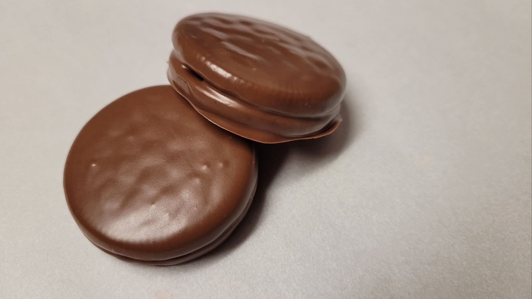 Delicious Chocolate Covered Cookies - 100 Pieces in Green Foil Wrapping | Perfect for Parties, Gifts & Holiday Treats