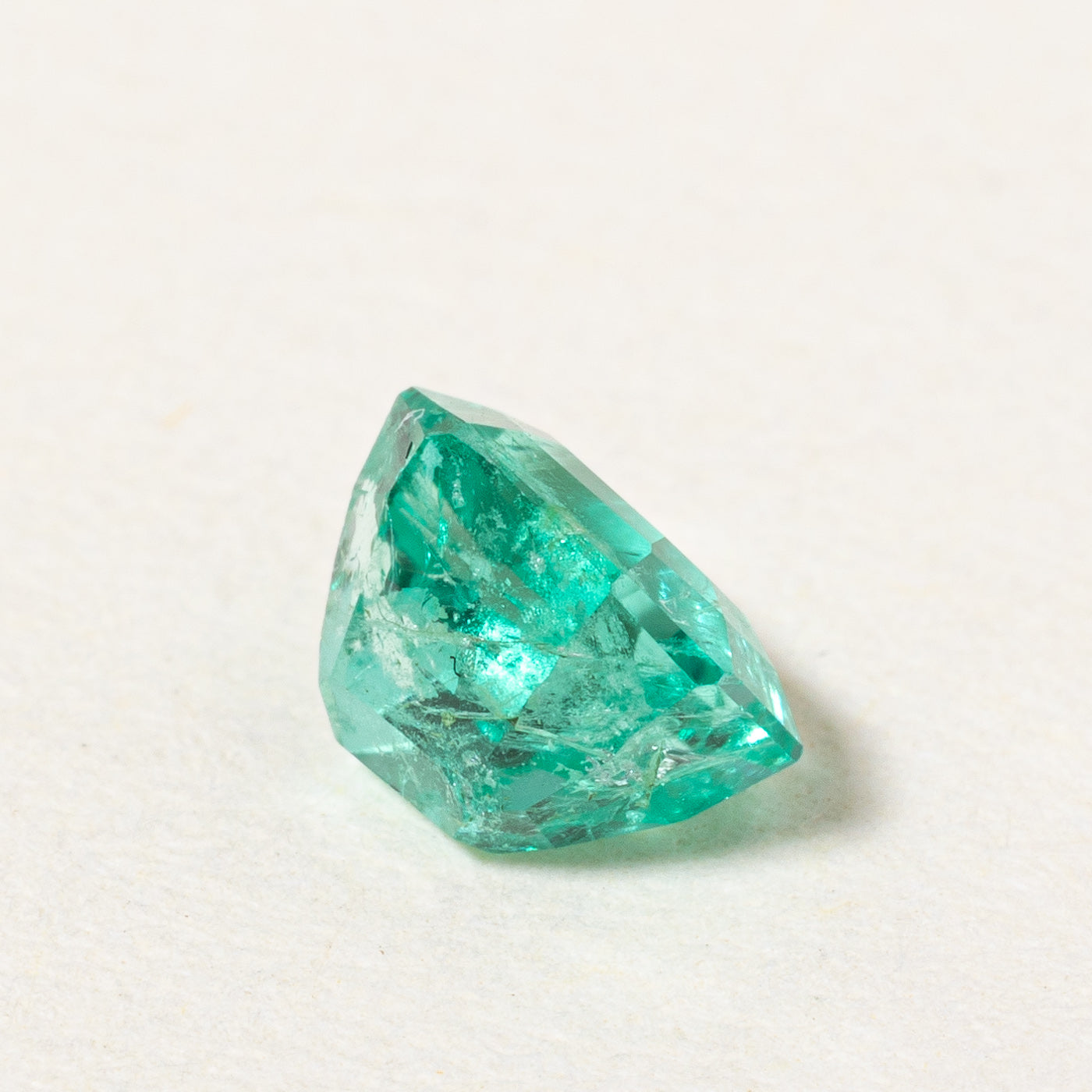 0.61ct Natural Loose Emerald Gemstone - Rectangular Cut with Beveled Corners for Jewelry Making, Engagement Rings & Fine Collections