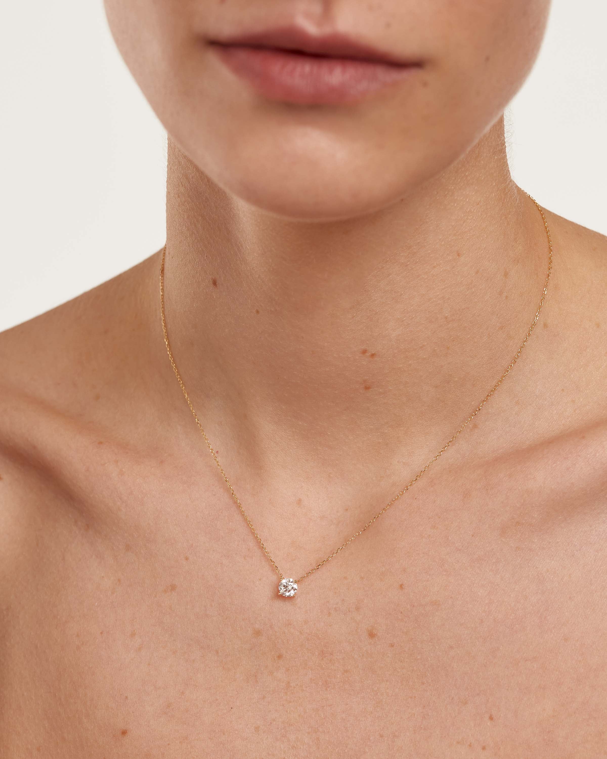 Exquisite Diamond and Gold Solitaire Pendant Necklace for Women - Elegant Jewelry Gift for Anniversary, Wedding & Special Occasions