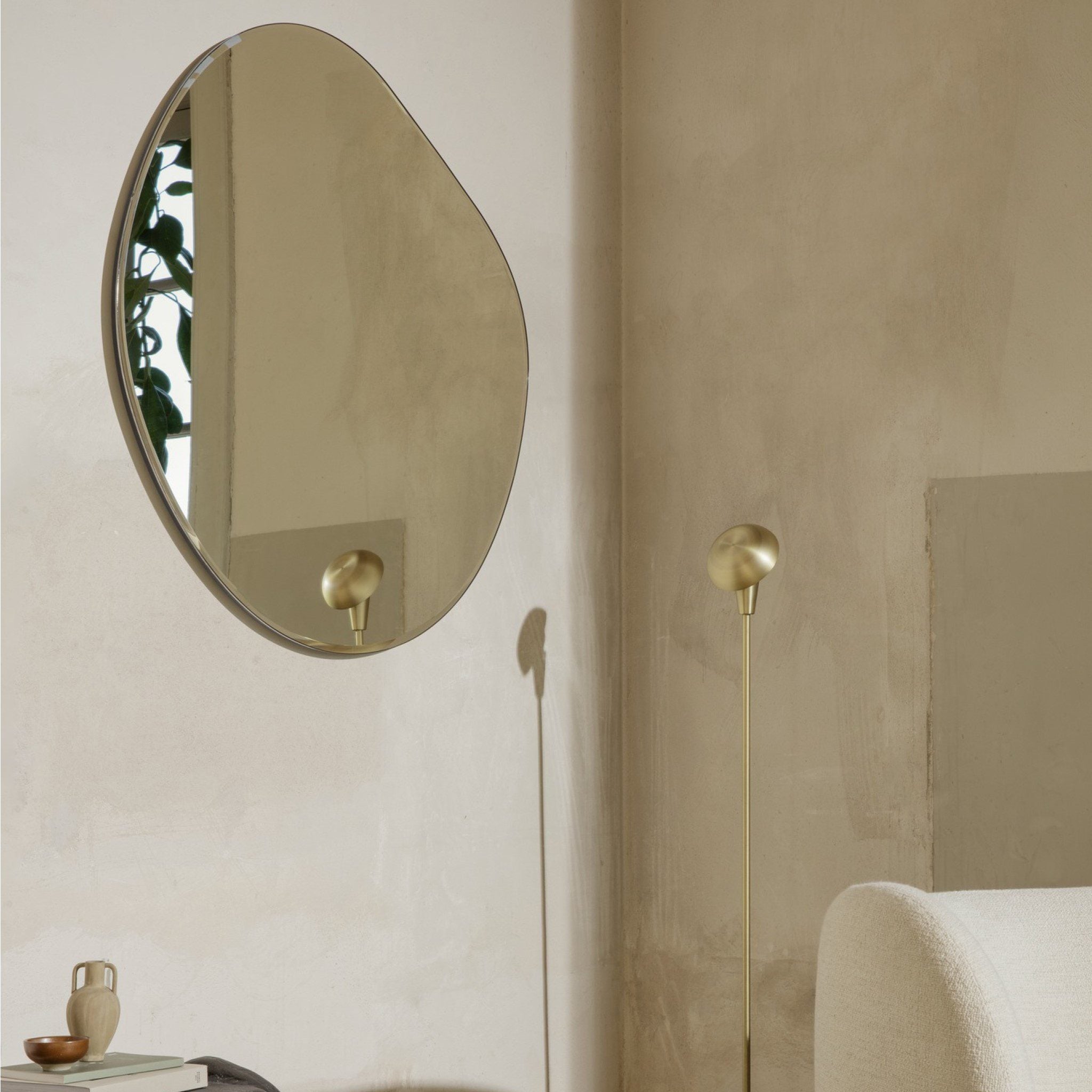 FERM LIVING Pond Mirror XL - Large Round Brass Wall Mirror for Living Room, Bedroom, or Bathroom Decor - Elegant Modern Home Accent with Gold Finish