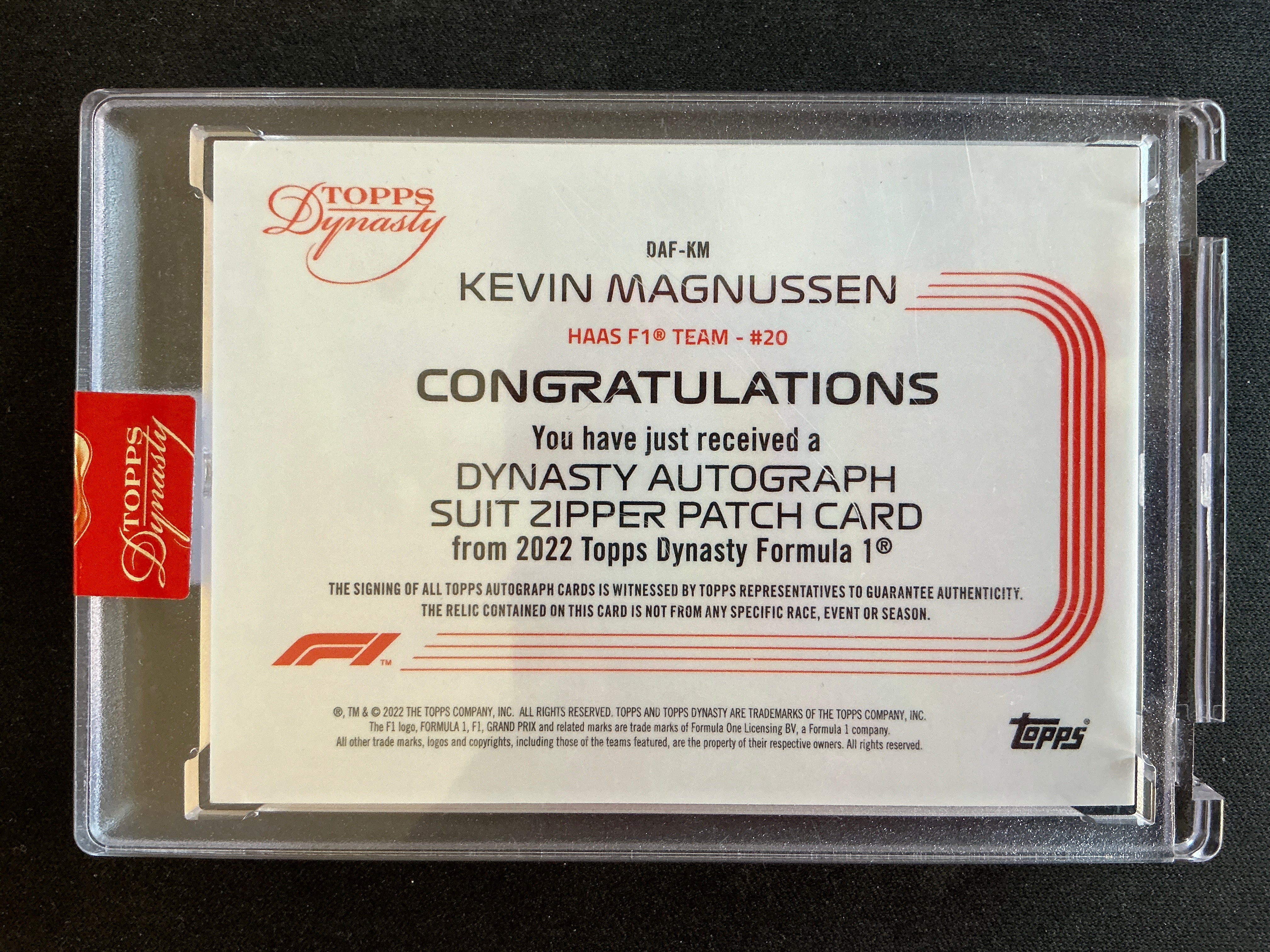 2022 Dynasty Kevin Magnussen #DAF KM Autographed Racing Suit with Zipper - Perfect for F1 Collectors and Motorsport Fans
