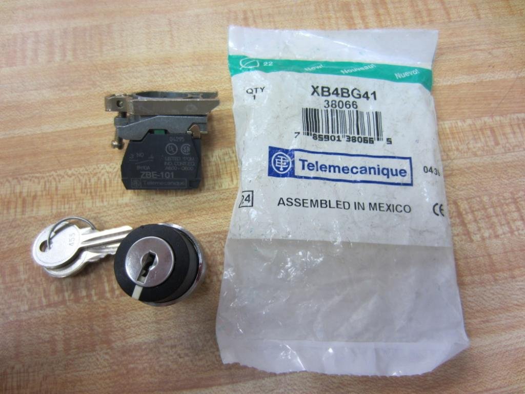 Telemecanique XB4-BG41 Selector Switch with Keys - Industrial Control Panel Switch for Machinery & Automation Systems | XB4BG41 38066