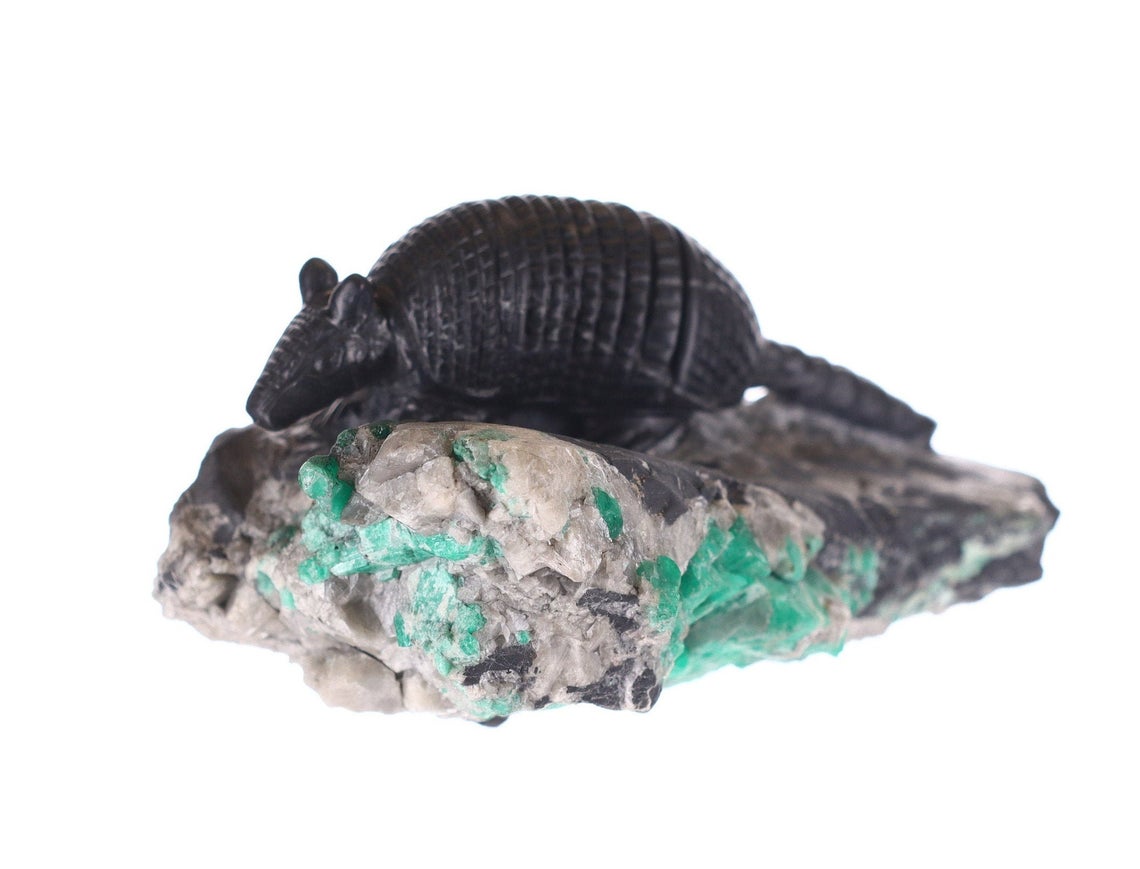 Colombian Emerald Armadillo Rough Crystal Sculpture - Natural Gemstone Carving for Home Decor, Meditation & Spiritual Healing
