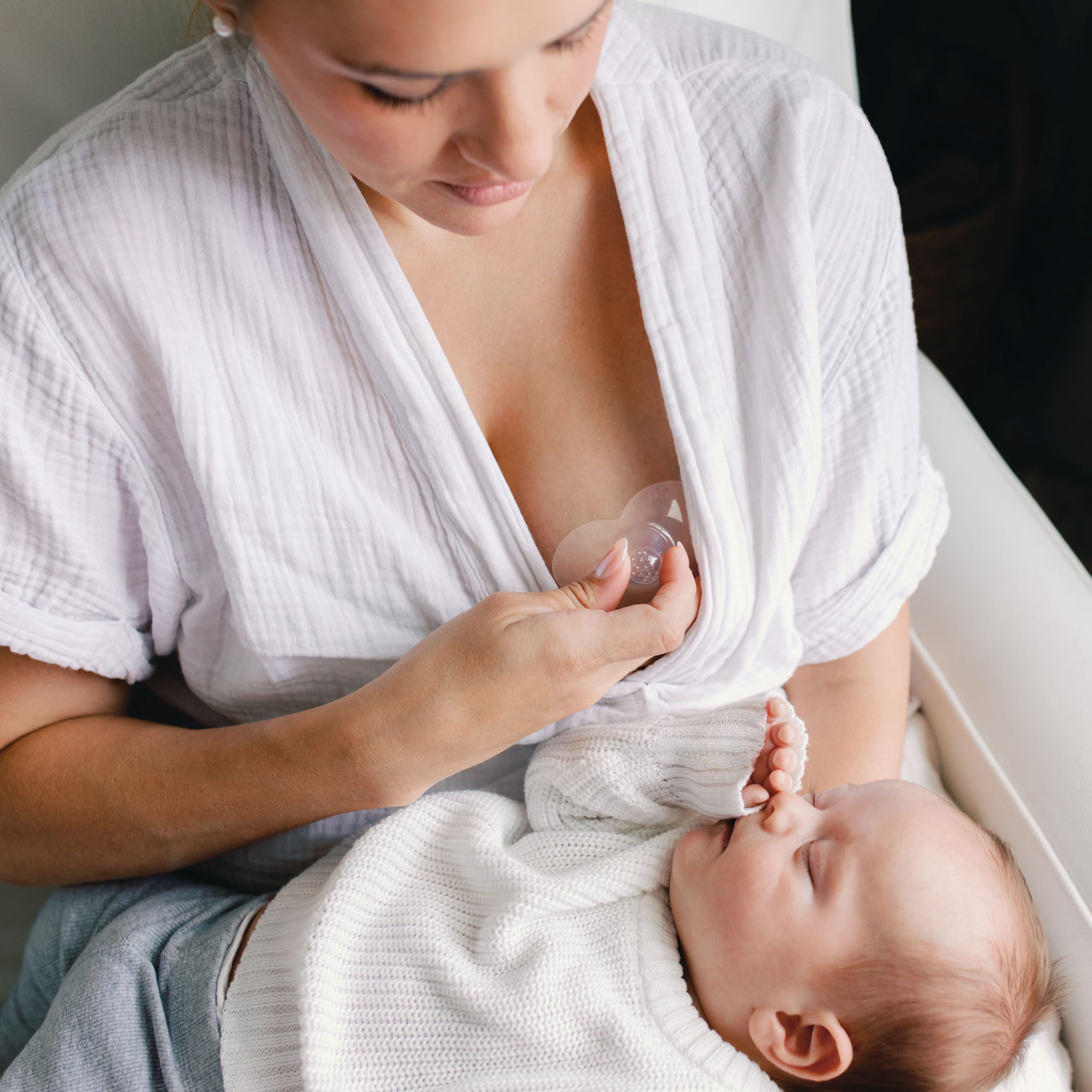 **Dr. Brown's Butterfly Breastfeeding Nipple Shields – Size 2 (24mm) for Sore, Flat, or Inverted Nipples – Helps with Latching Difficulties – Includes Microwave Sterilizer Carrying Case – Perfect for Nursing Moms at Home or On-the-Go**