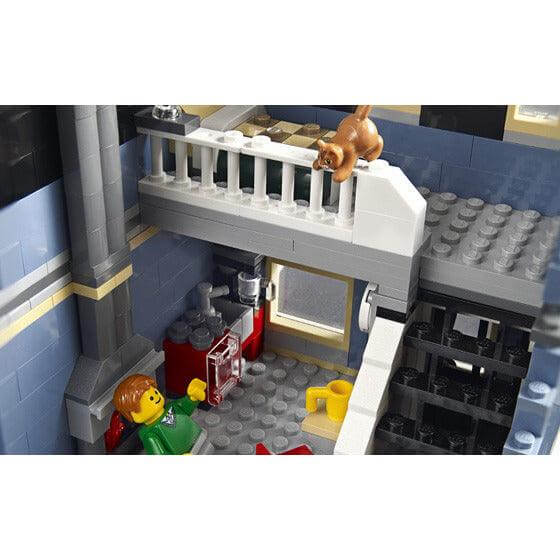 LEGO 10218 Pet Shop Building Set – Modular Building Kit for Adults & Kids, Collectible Toy for Creative Play & Display – Perfect for Home Decor, Gifts & LEGO Enthusiasts