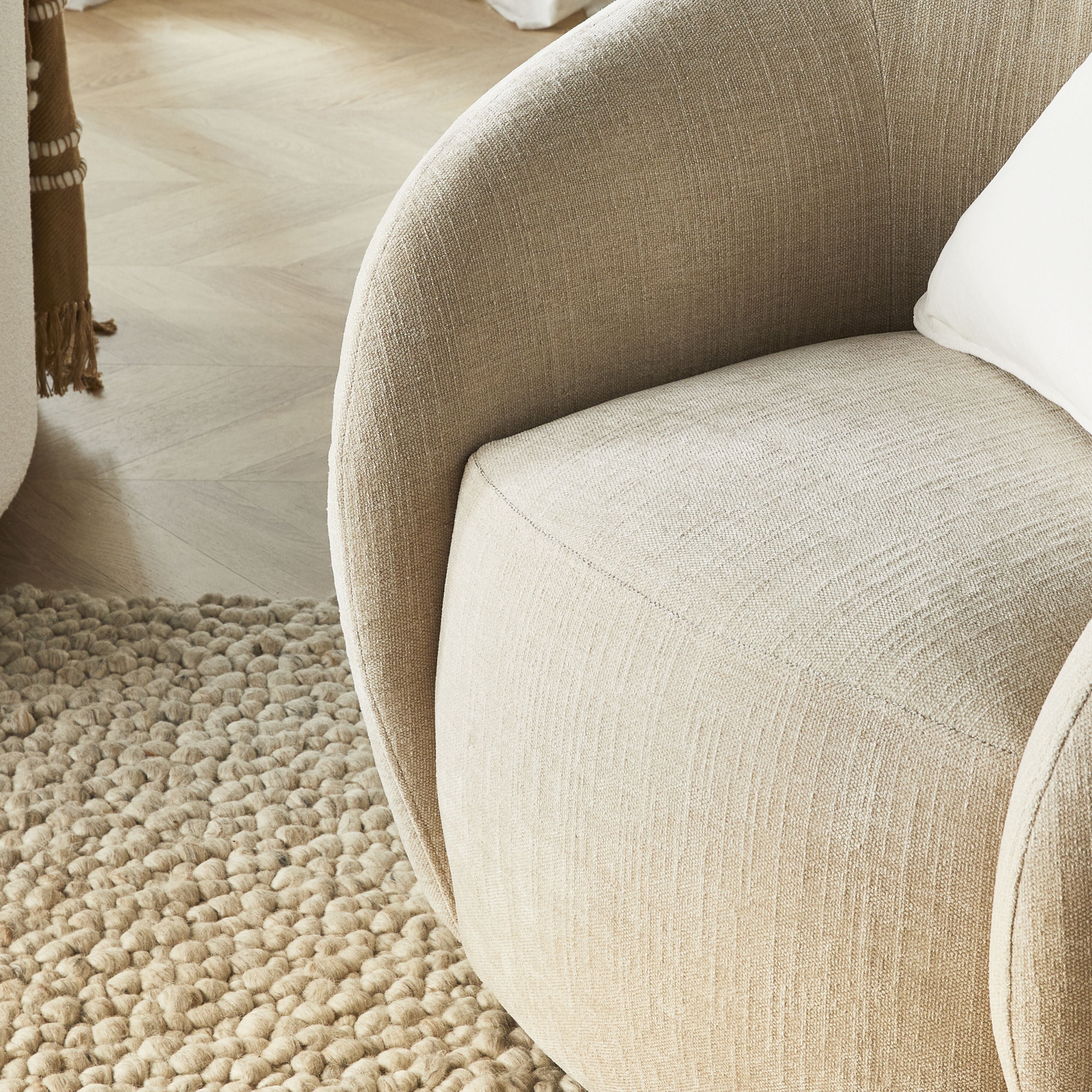 Alessa Swivel Armchair Oasis Dune - Modern Accent Chair for Living Room, Bedroom & Office - 360° Rotating Lounge Chair with Comfortable Cushion - Perfect for Relaxing, Reading & Small Spaces
